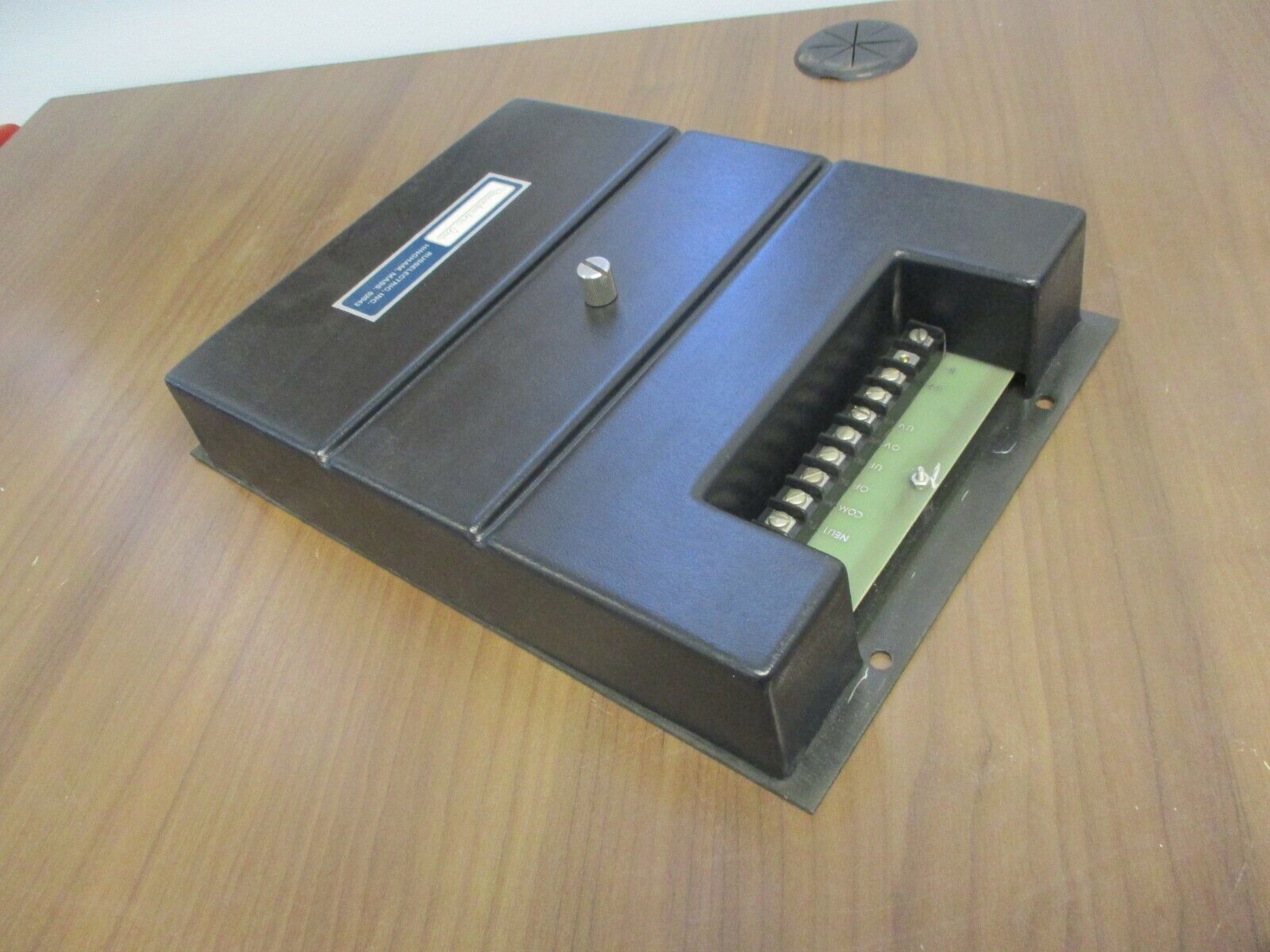 Russelectric Model 8000 V/F Monitor D20186F Rev. B Used