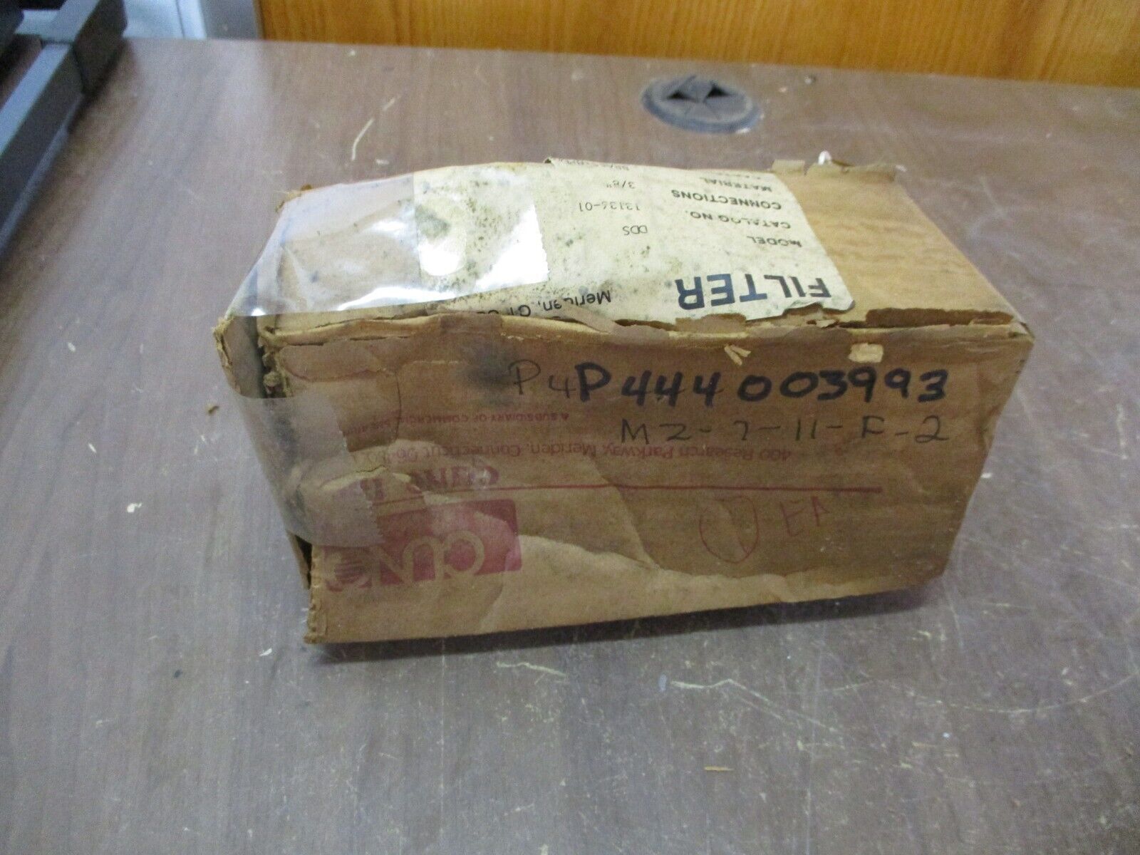 Cuno Model DDS Filter 13136-01 Connections: 3/8" Material: Brass / Bronze