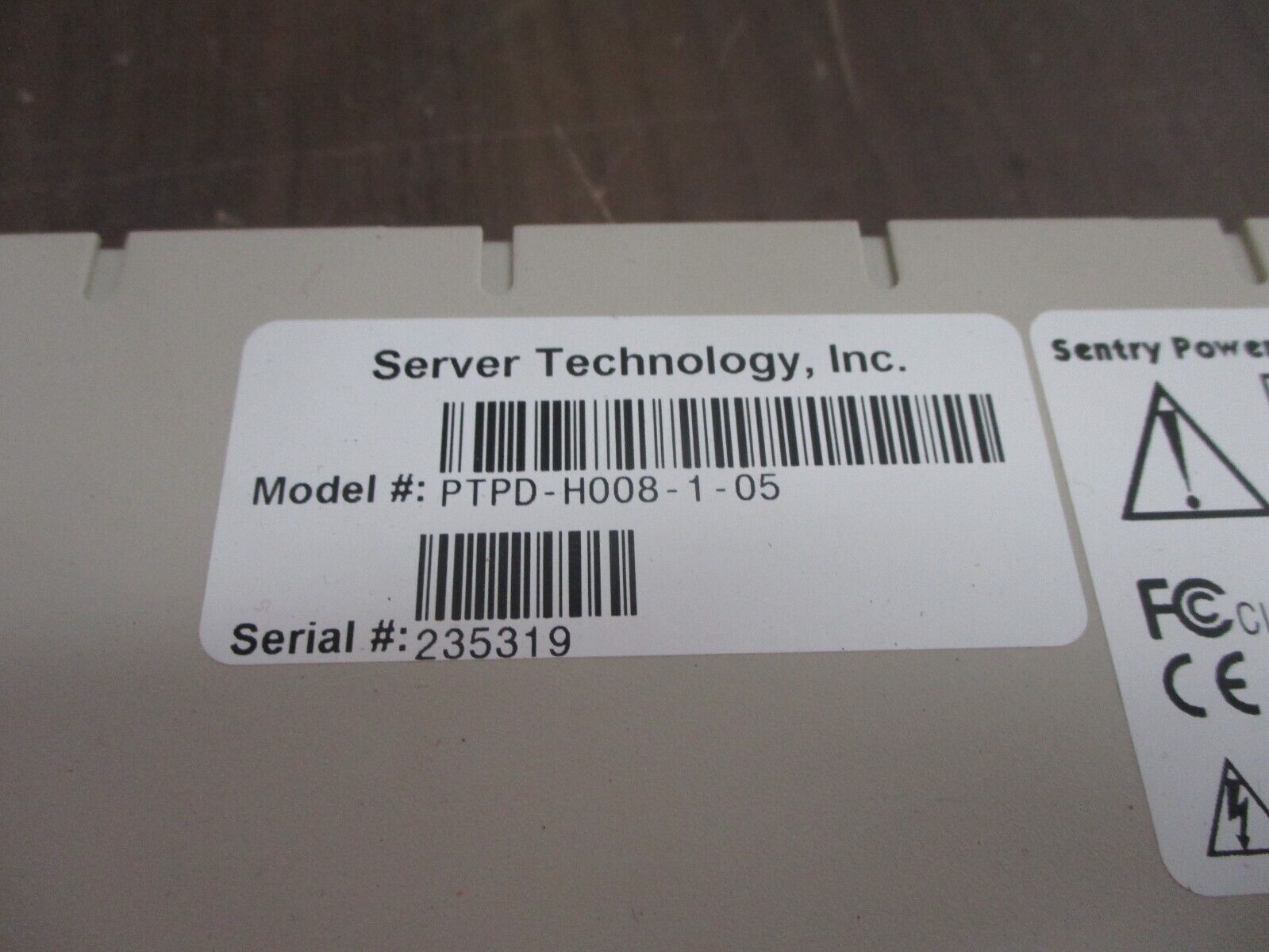 Server Technology Distribution Unit PTPD-H008-1-05 120V 30A Used
