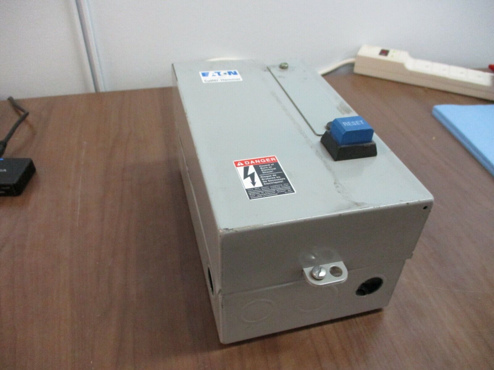 Eaton Enclosed Starter ECX09C1CAA 480V Coil Trip: 6 - 10A Used