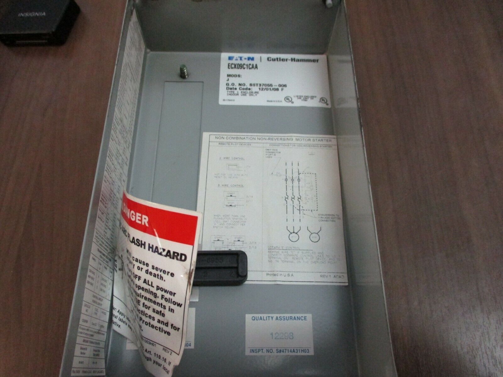 Eaton Enclosed Starter ECX09C1CAA 480V Coil Trip: 6 - 10A Used