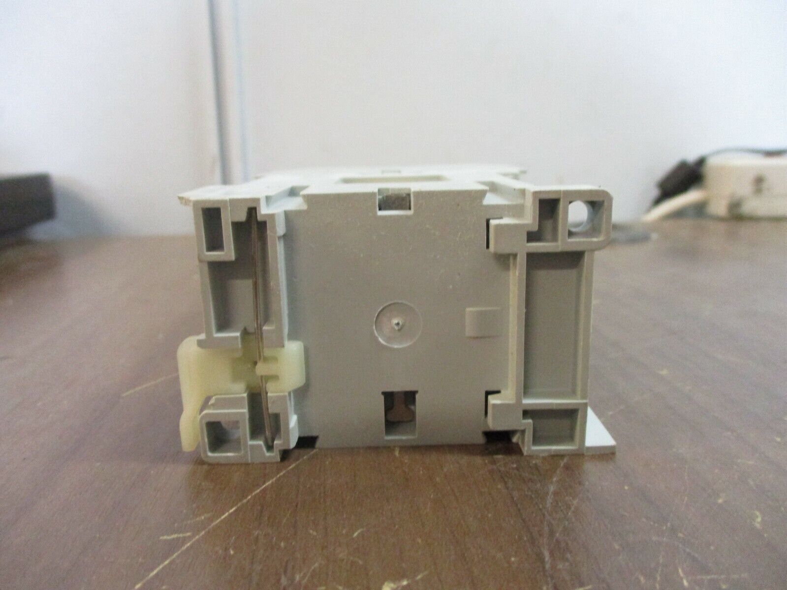 Allen-Bradley Control Relay 700-CF220ZS Ser. A 125VDC Coil New Surplus