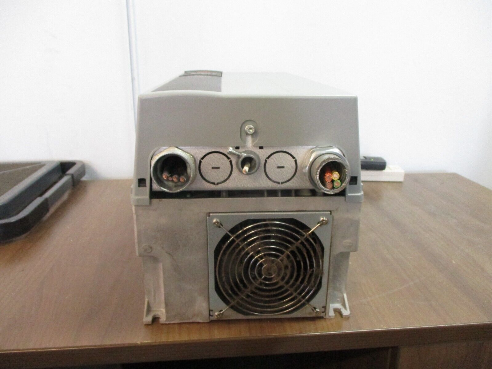 Danfoss VLT AC Drive 131B3531 25HP 3Ph w/ Keypad Used