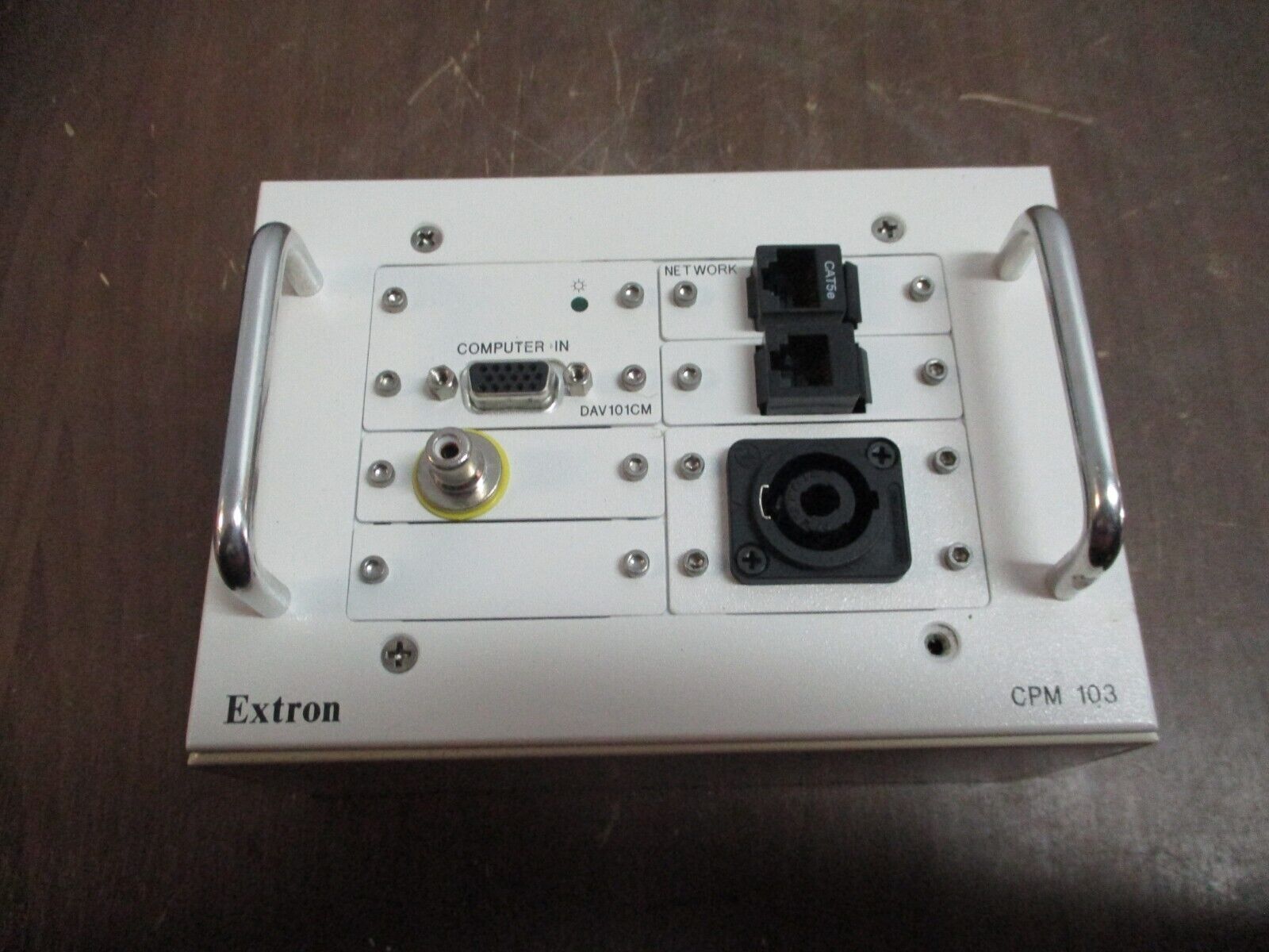 Extron AV Connectivity Panel CPM 103 *Missing (1) Screw* Used