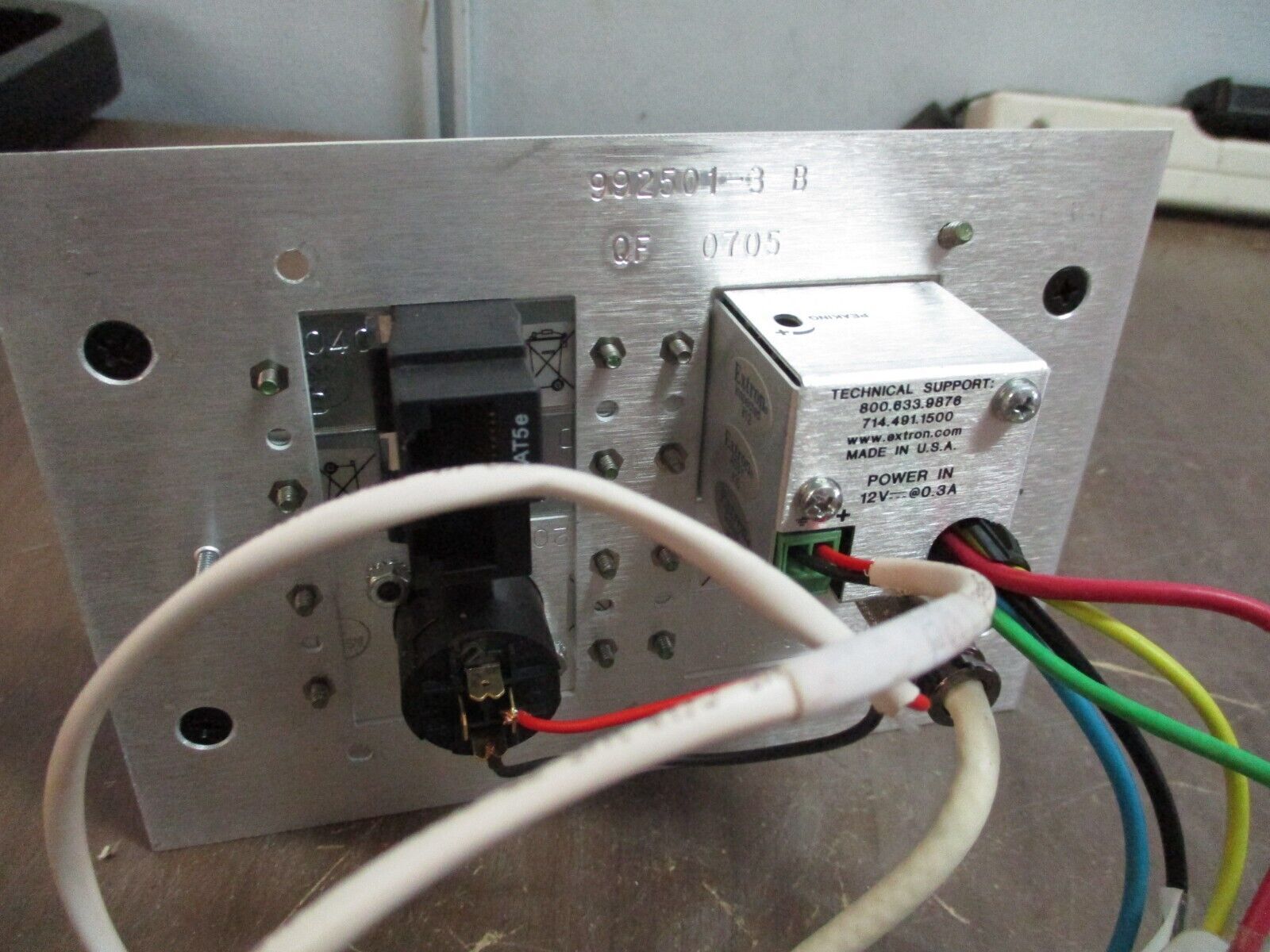 Extron AV Connectivity Panel CPM 103 *Missing (1) Screw* Used