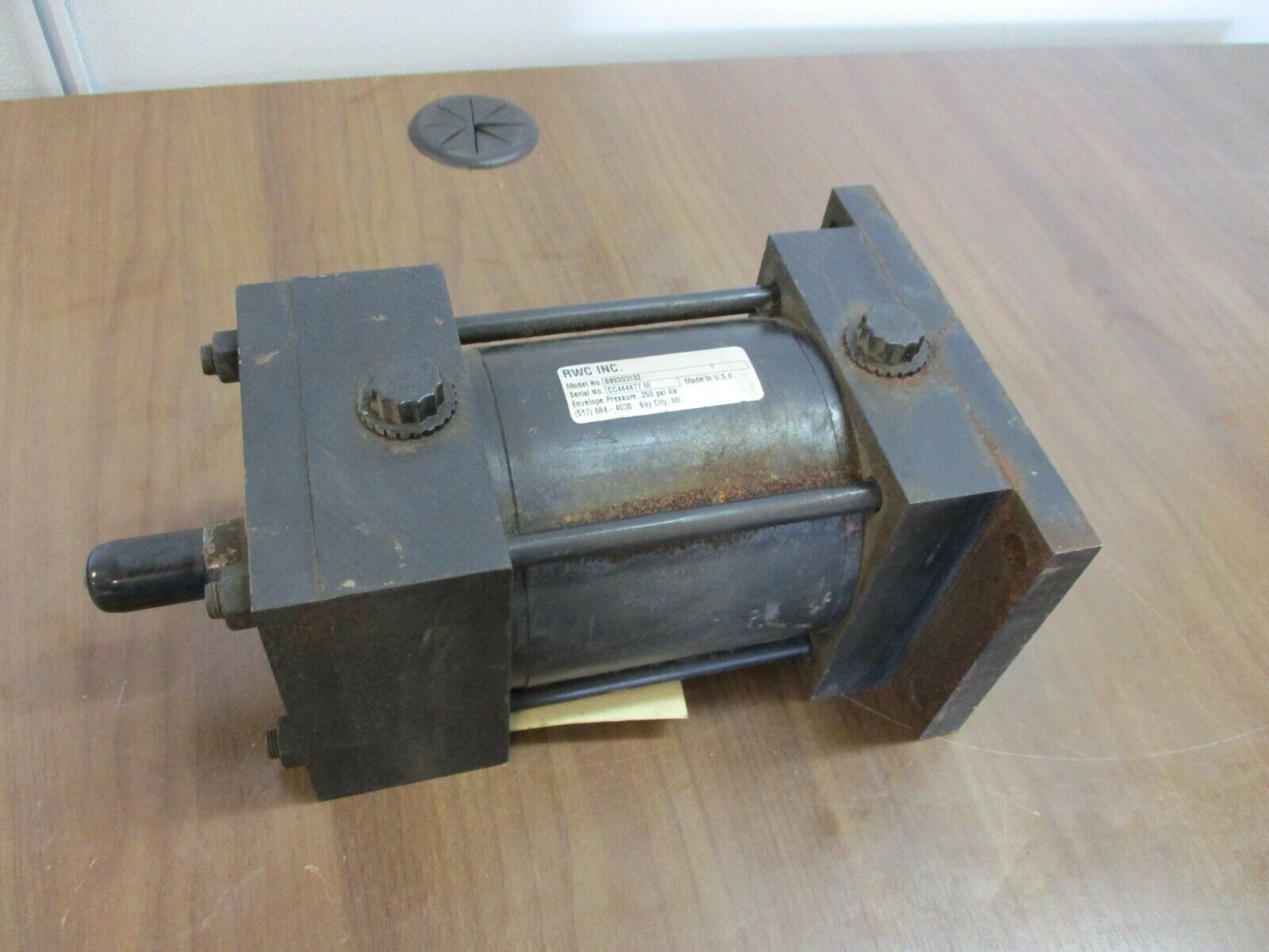 RWC, Air Cylinder, part#:889303102, 250psi, used