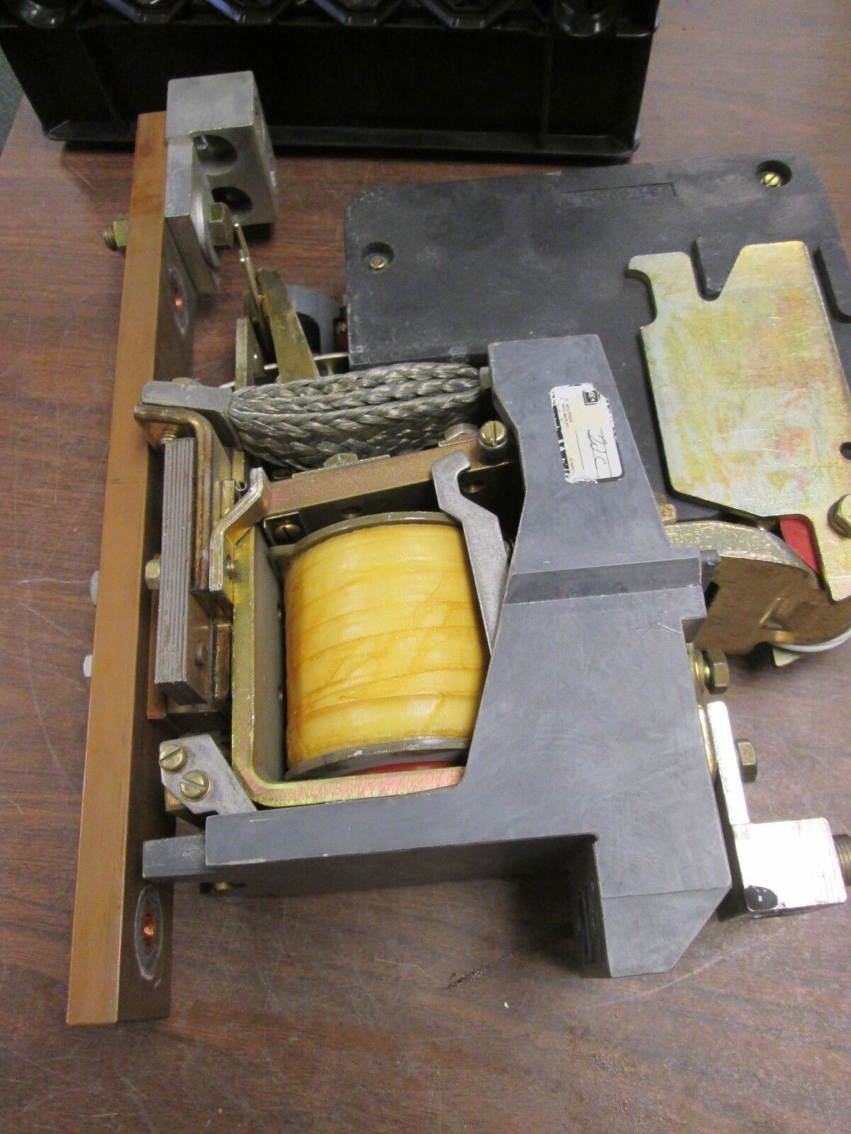 Cutler-Hammer Type DPM Contactor 2120A07G14 1250A 1000VDC Used