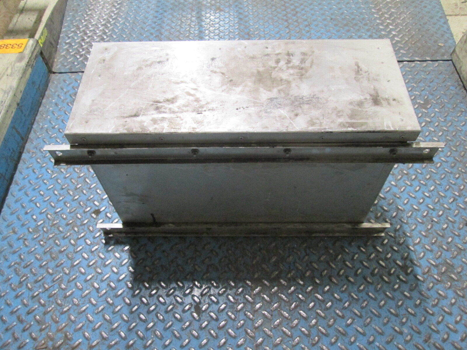 Ronk Capacitor 277CC 26KVAR 240V 63A 3Ph Used