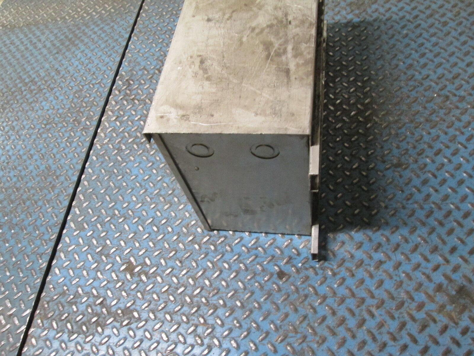 Ronk Capacitor 277CC 26KVAR 240V 63A 3Ph Used