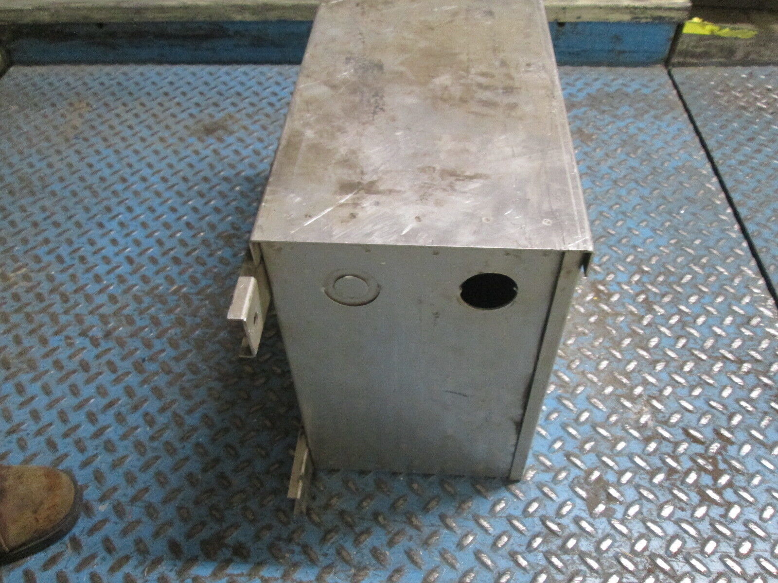 Ronk Capacitor 277CC 26KVAR 240V 63A 3Ph Used