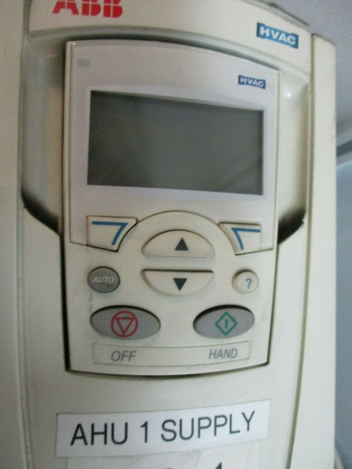 ABB ACH550 AC Drive w/Bypass ACH550-VD-031A-2+F267 10HP 3Ph w/Keypad Used