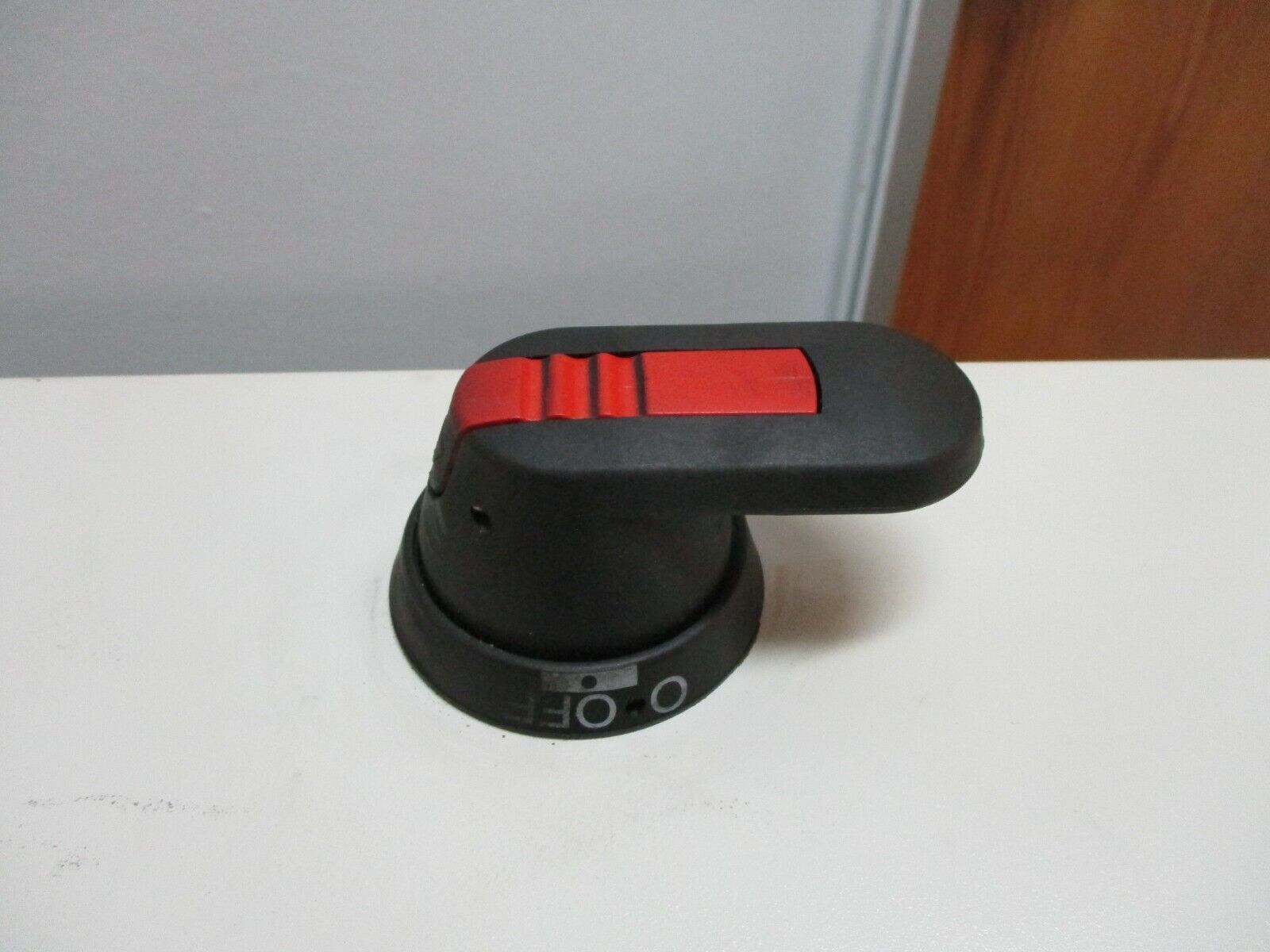 ABB ACH550 AC Drive w/Bypass ACH550-VD-031A-2+F267 10HP 3Ph w/Keypad Used