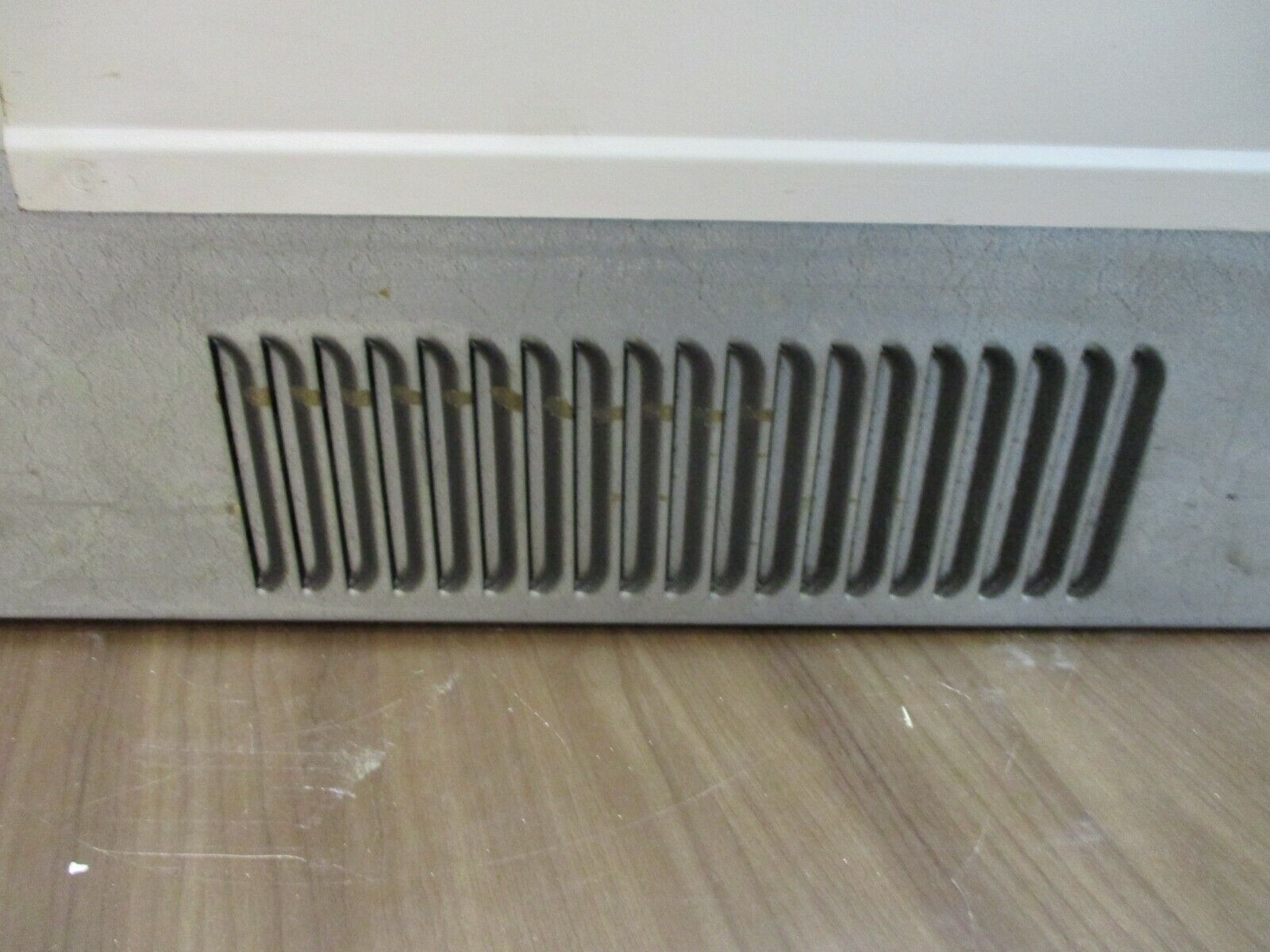 ABB ACH550 AC Drive w/Bypass ACH550-VD-031A-2+F267 10HP 3Ph w/Keypad Used