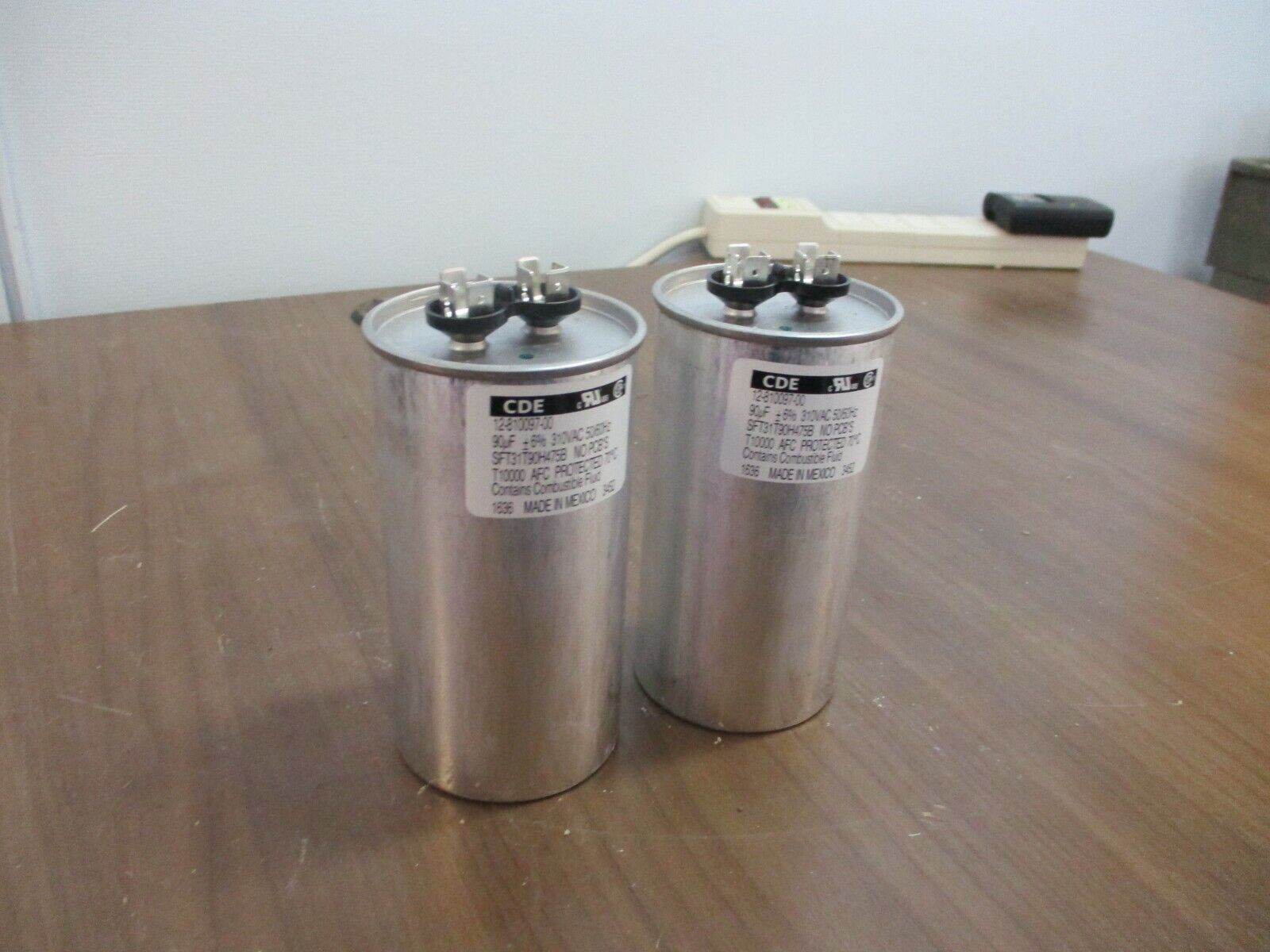CDE Capacitor 12-810097-00 90uF 310V 50/60Hz *Lot of 2* Used