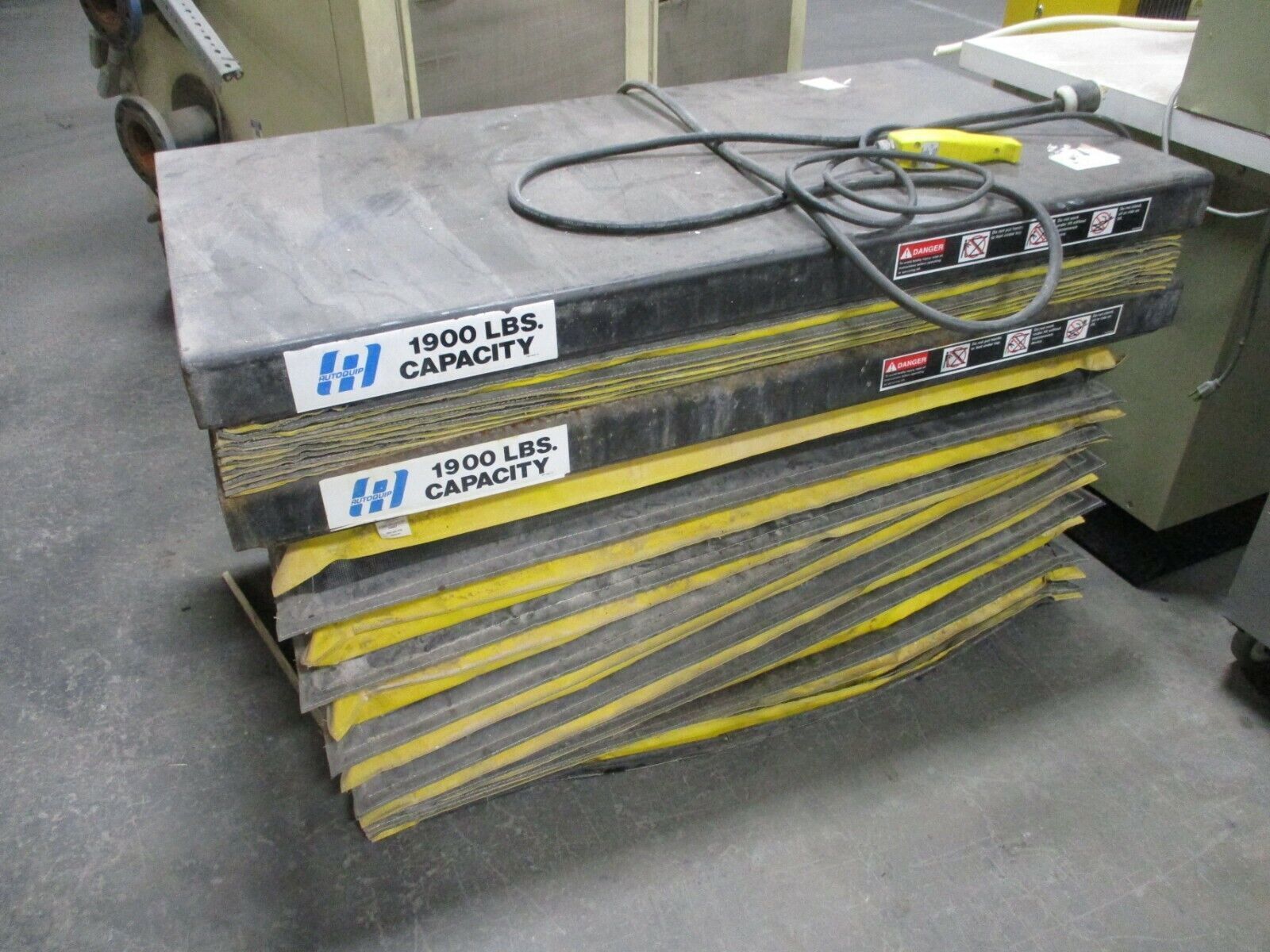 Autoquip Hydraulic Lift Table w/ Accordion Skirt 1900lbs Capacity 480V 3Ph Used