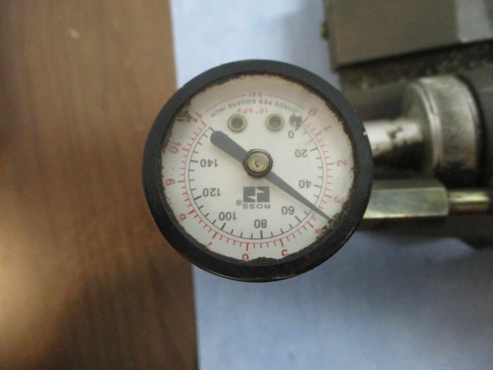 Ross Manifold Base 493N86 w/ (1) Sub Base Model #: 965N91 Used