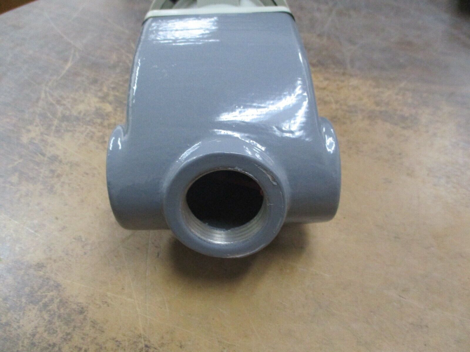 Russellstoll Receptacle w/ Base RS430R9W 30A 250V 3Ph Used