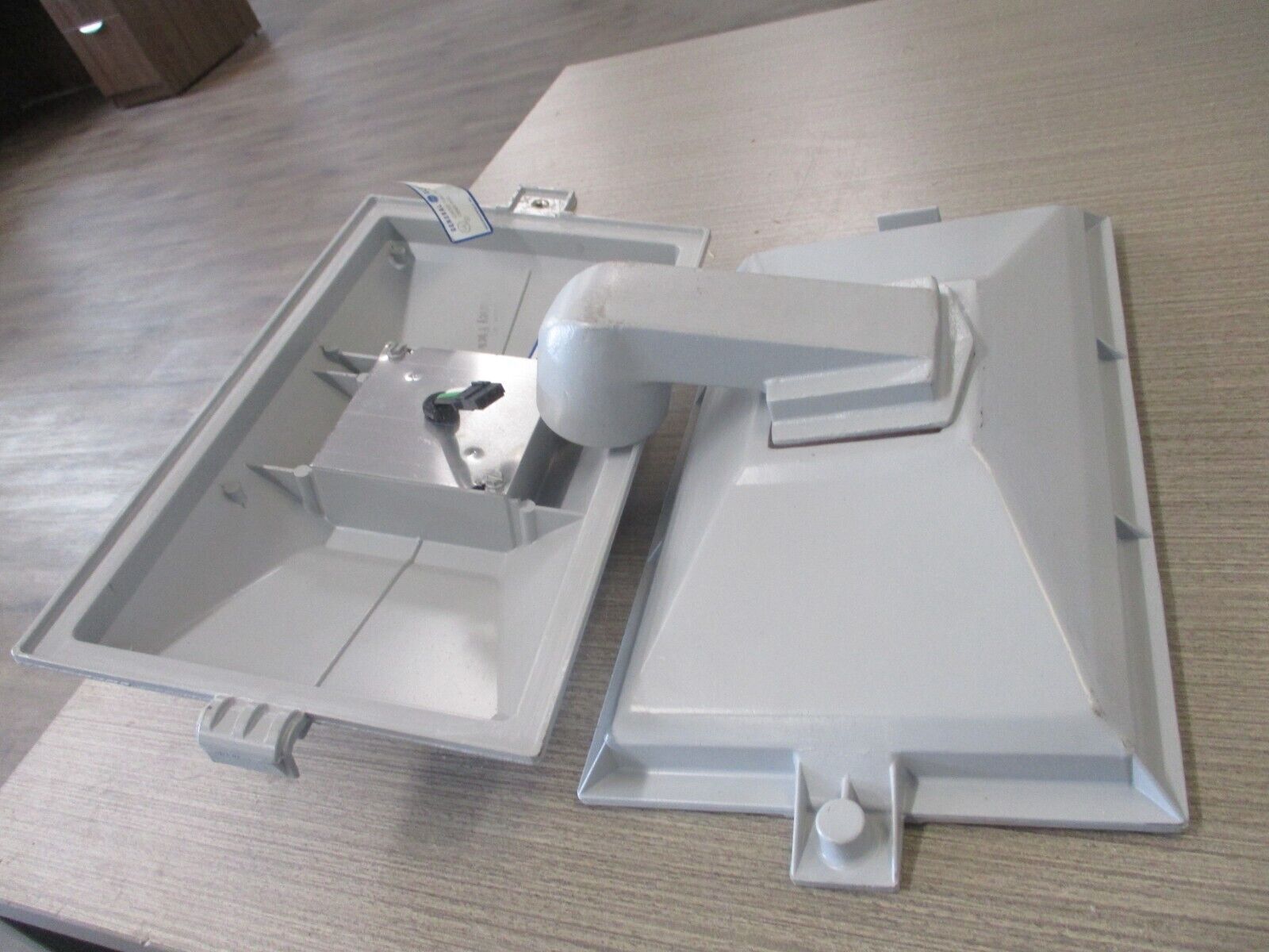 GE Filtr Gard Cover/Mounting H2000-6J Angled Stanchion *New Surplus*