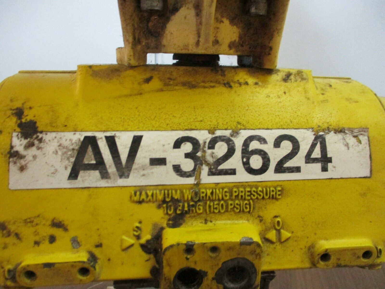 Hytork 221 Actuator w/ Accutrak Dual Display Monitor 116PSI Max Used