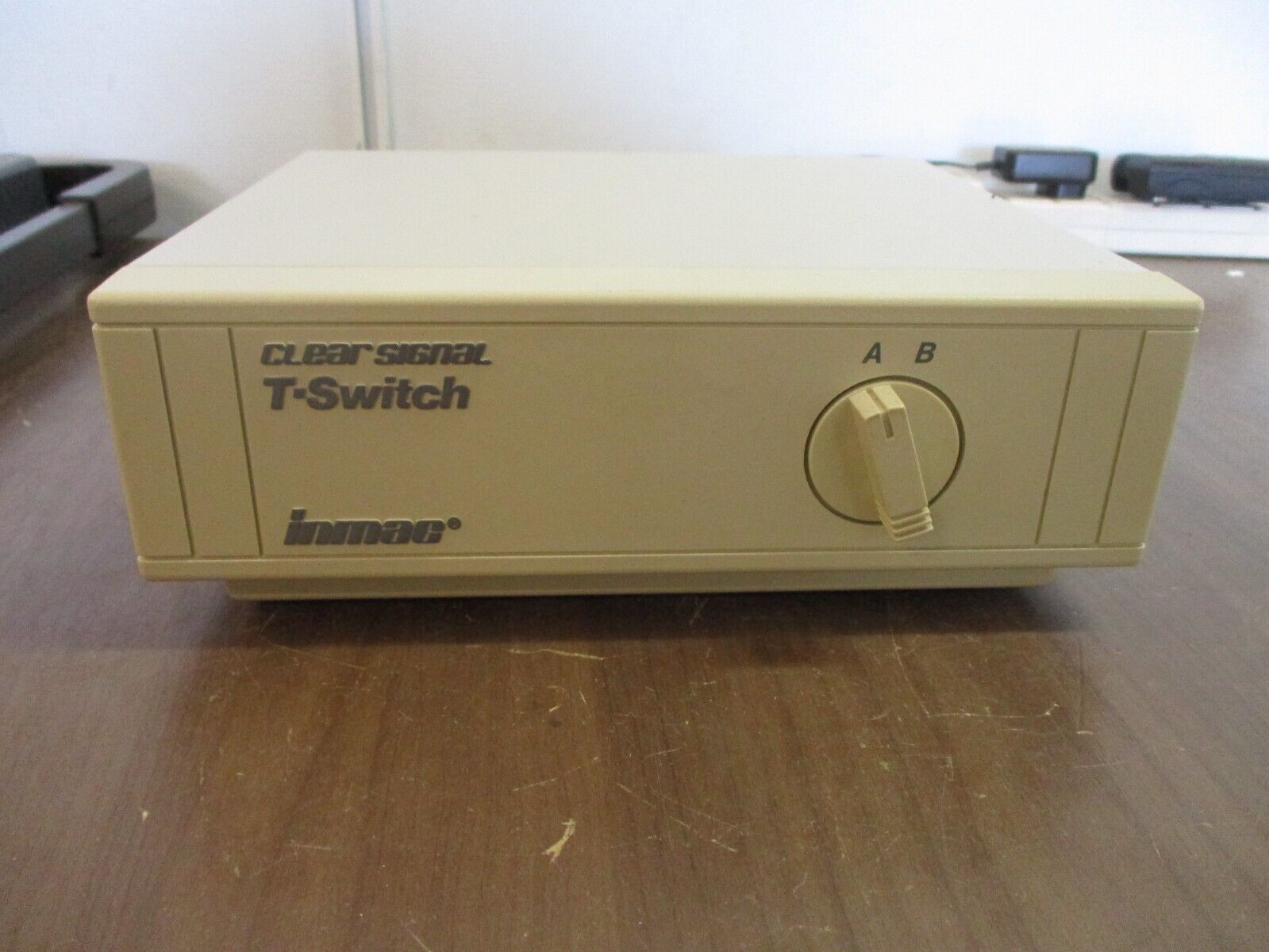 inmac Clear Signal T-Switch 1943 2-Device Used