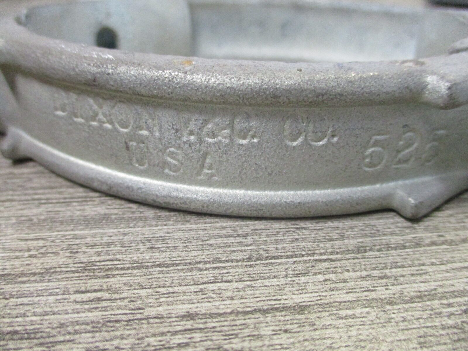 Dixon Pipe Clamp LE-HI-525 *Lot of 2* Used.