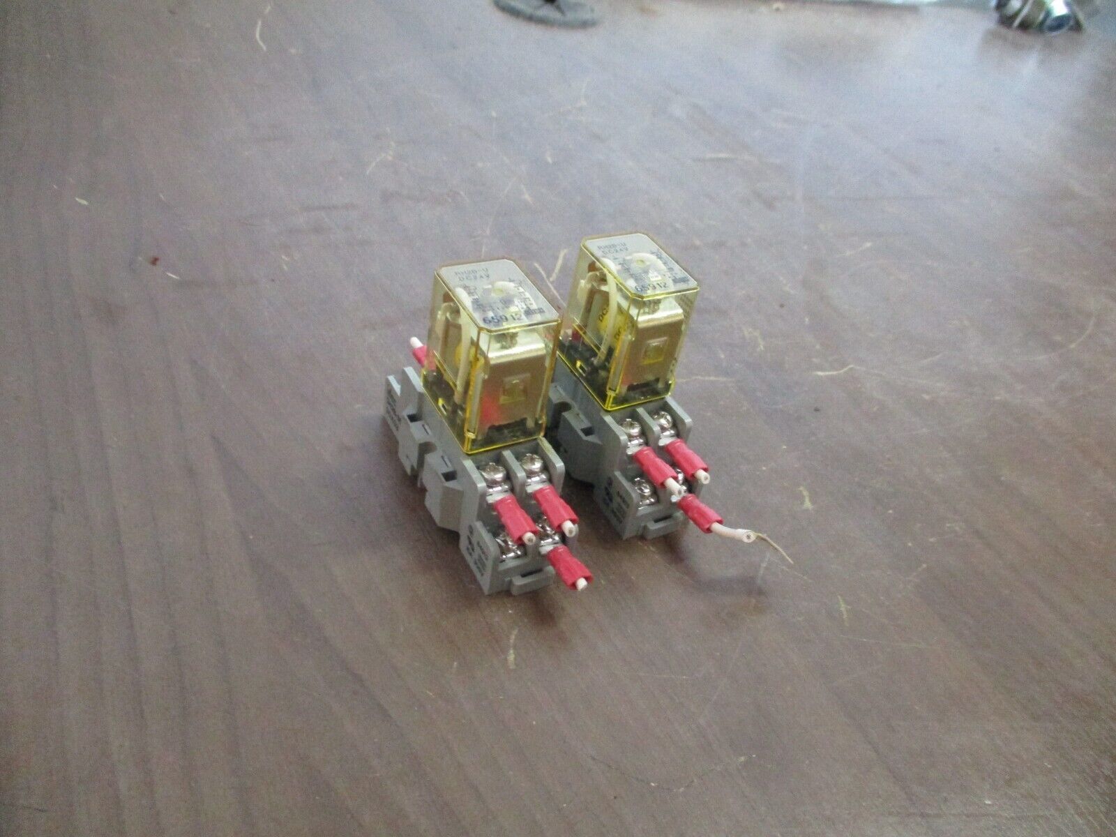 Idec Relay RH2B-U 24VDC *Lot of 2* Used