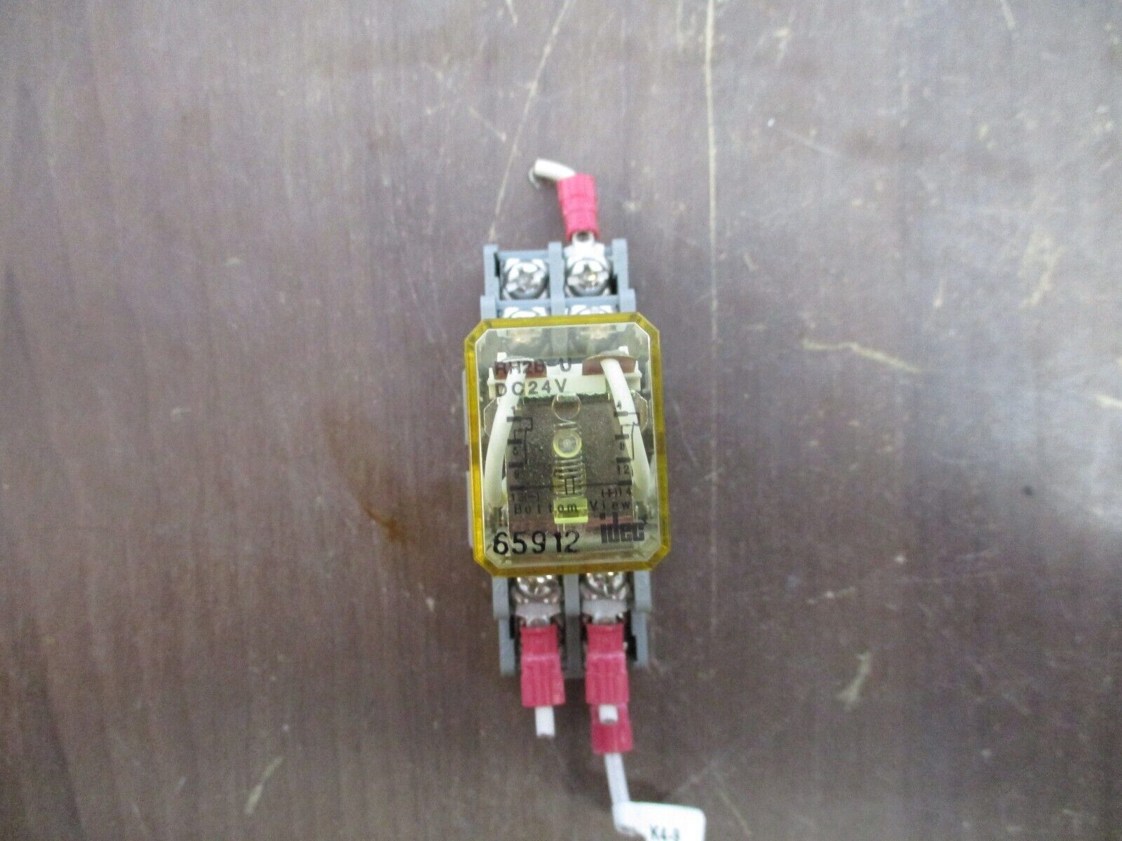 Idec Relay RH2B-U 24VDC *Lot of 2* Used