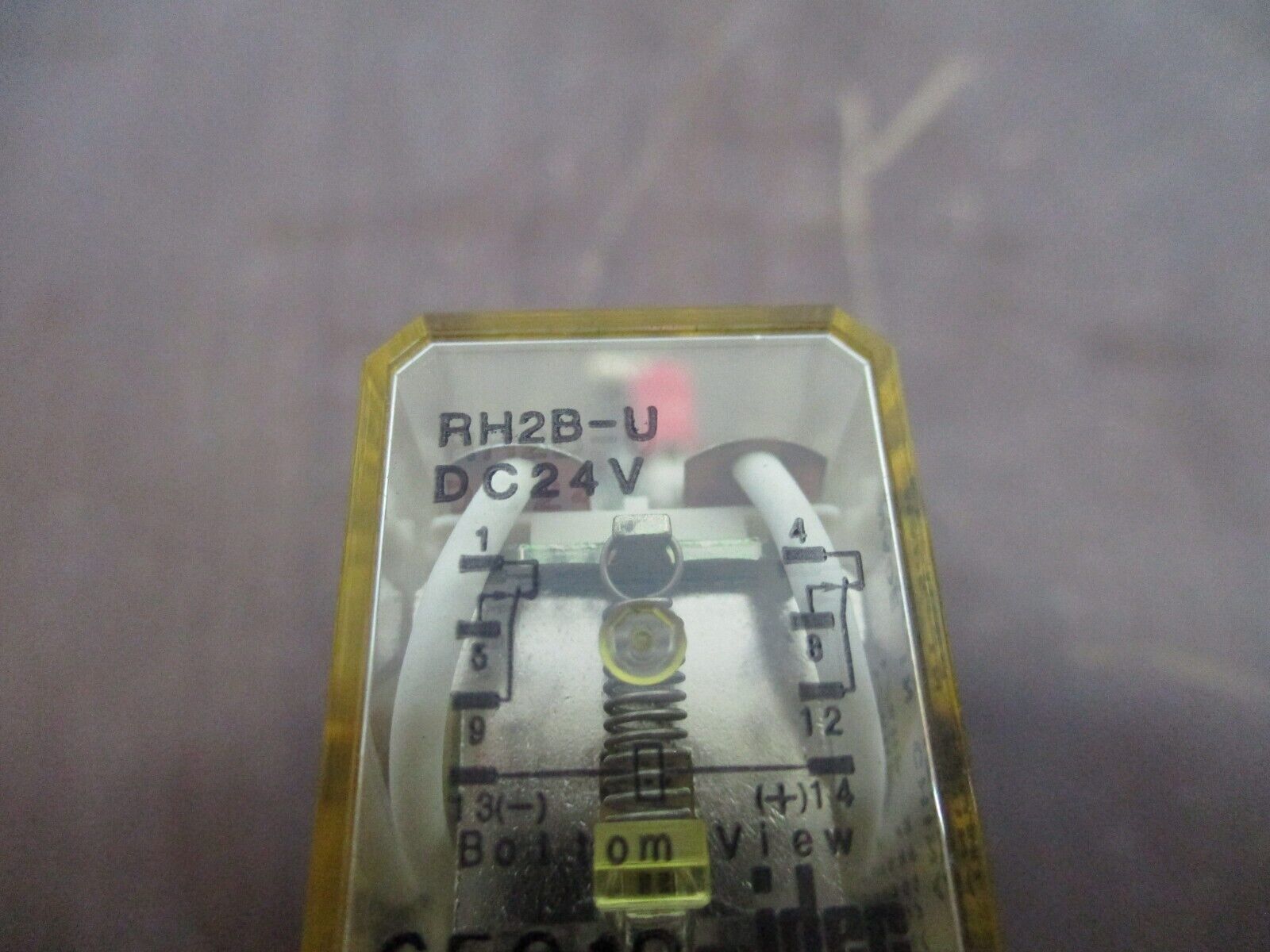 Idec Relay RH2B-U 24VDC *Lot of 2* Used