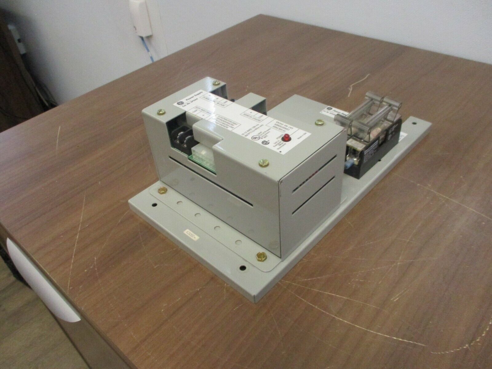 GE Power Supply Plate SPSA208 208V 50/60Hz Used