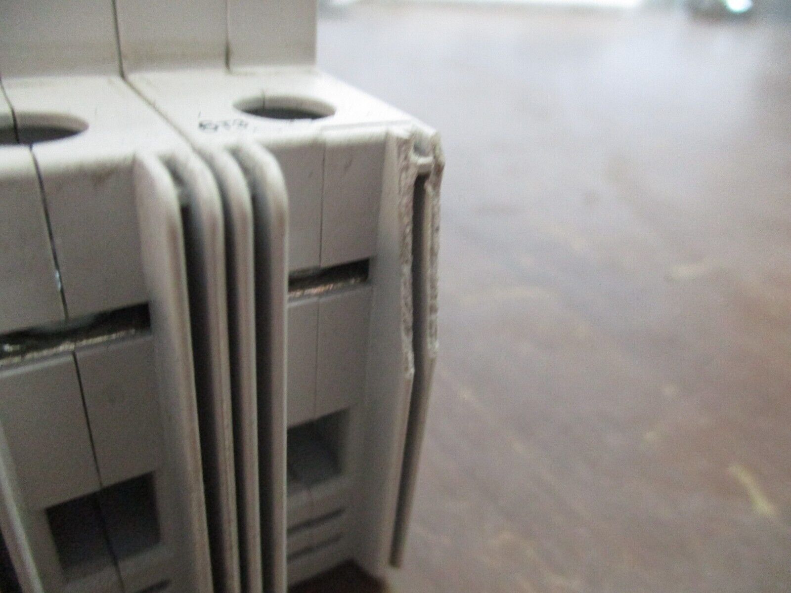 Cooper Bussmann Fusible Disconnect CCP-3-30CC 30A 600V 3P *Broken Terminal Fin*