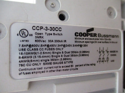 Cooper Bussmann Fusible Disconnect CCP-3-30CC 30A 600V 3P *Broken Terminal Fin*