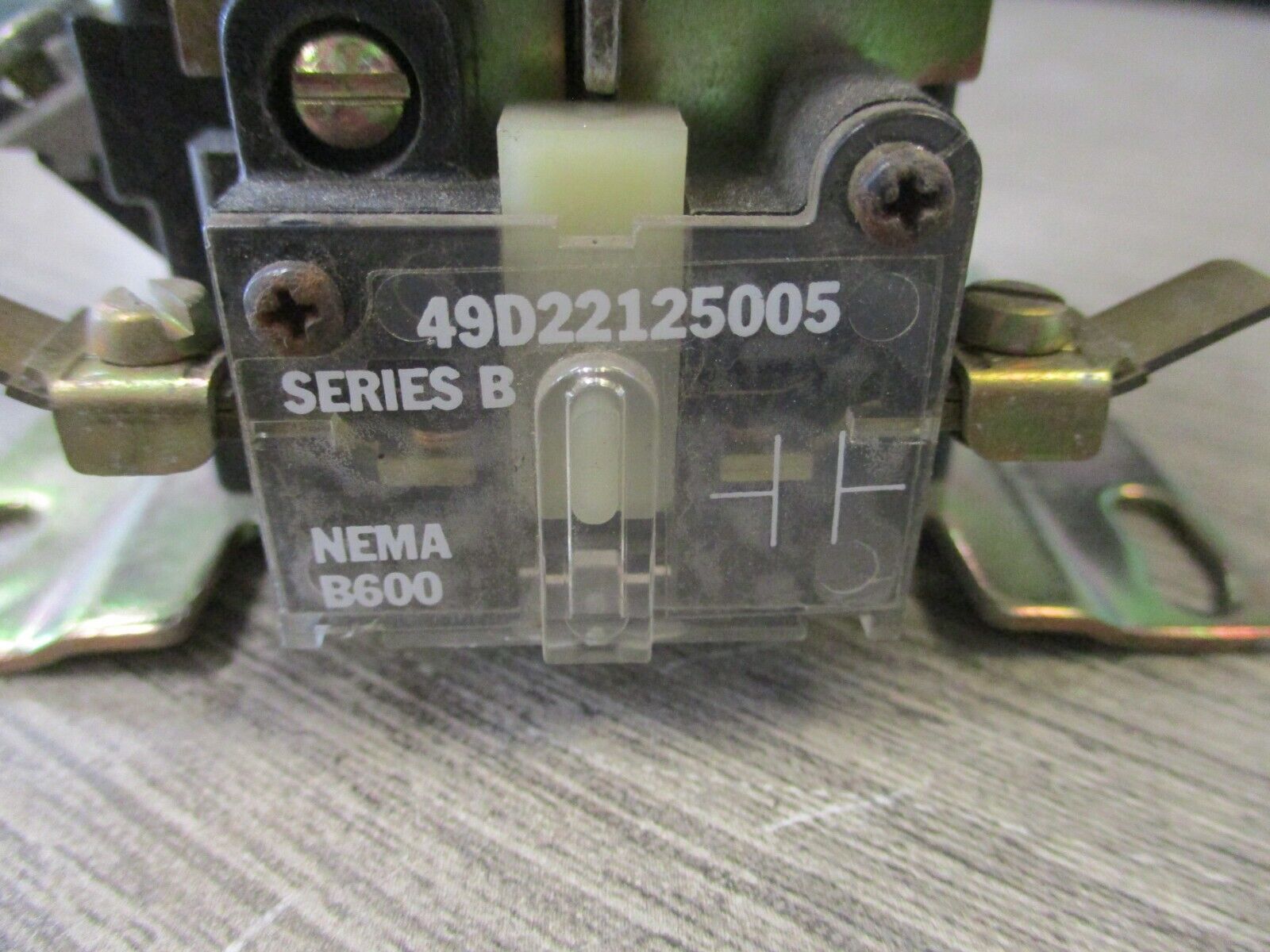 Fumas Definite Purpose Contactor 42CE35AFGC139 Ser.B 120 V Coil 40A 600V Used.