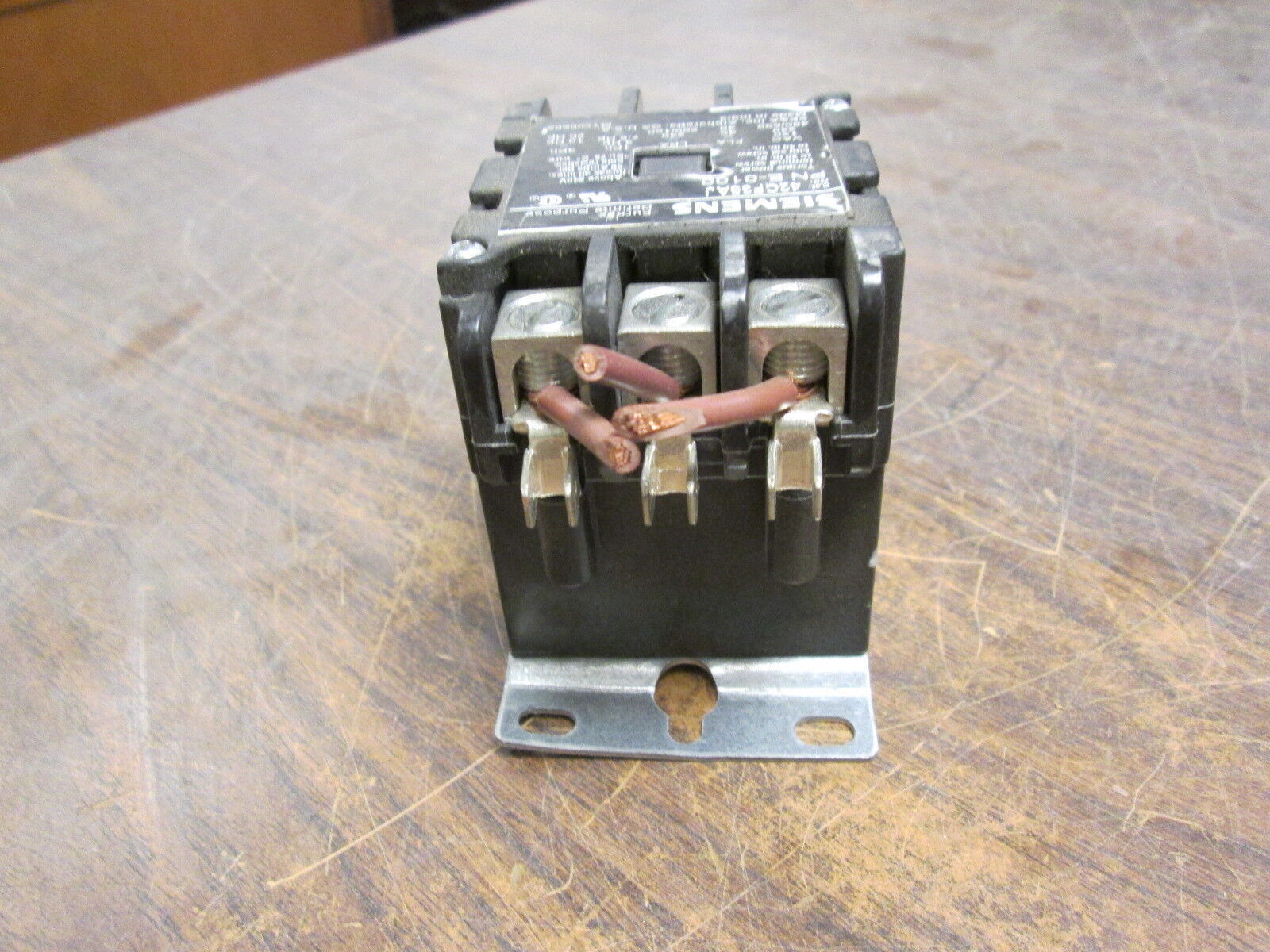 Siemens Definite Purpose Contactor 42CF35AJ 24V Coil 40A 600V Used