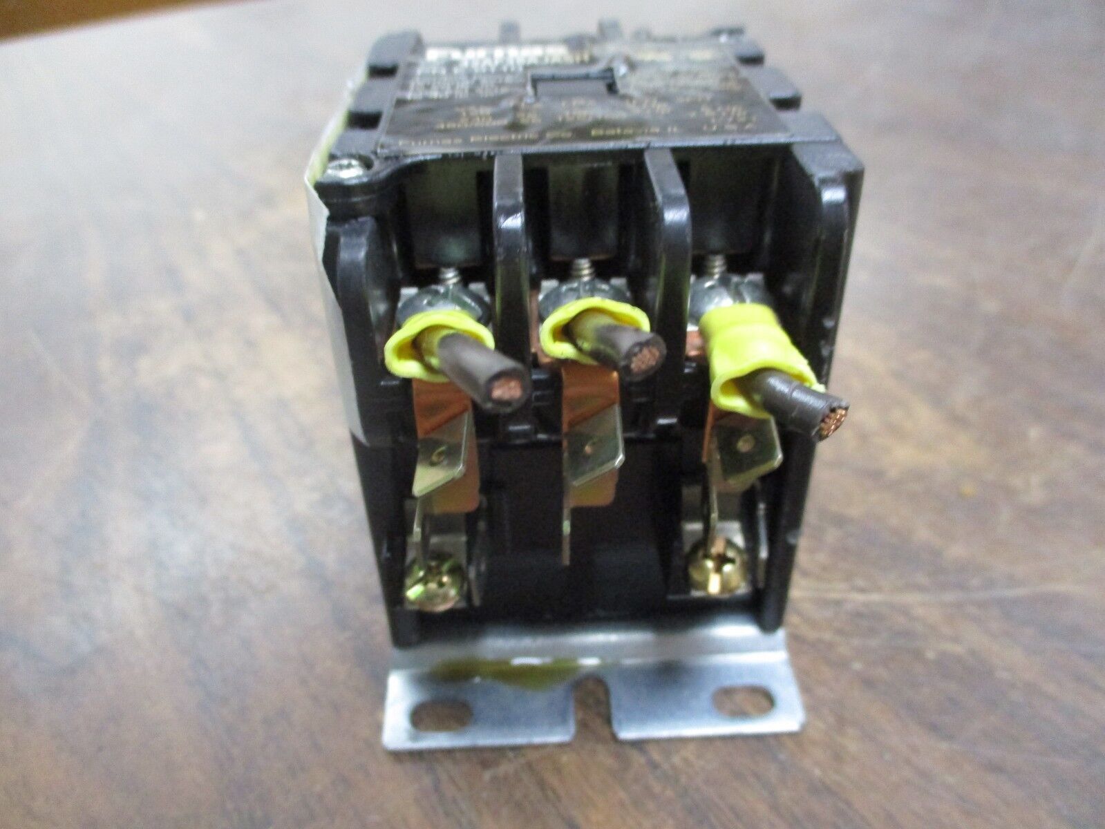 Furnas Definite Purpose Contactor 42AF35AJASH 24V Coil 25A 600V Used