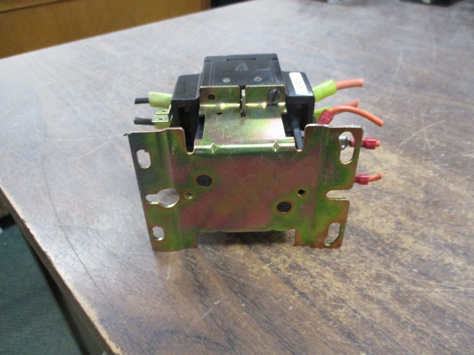 Furnas Definite Purpose Contactor 42BE35AJ333R 24V Coil 30A 600V Used