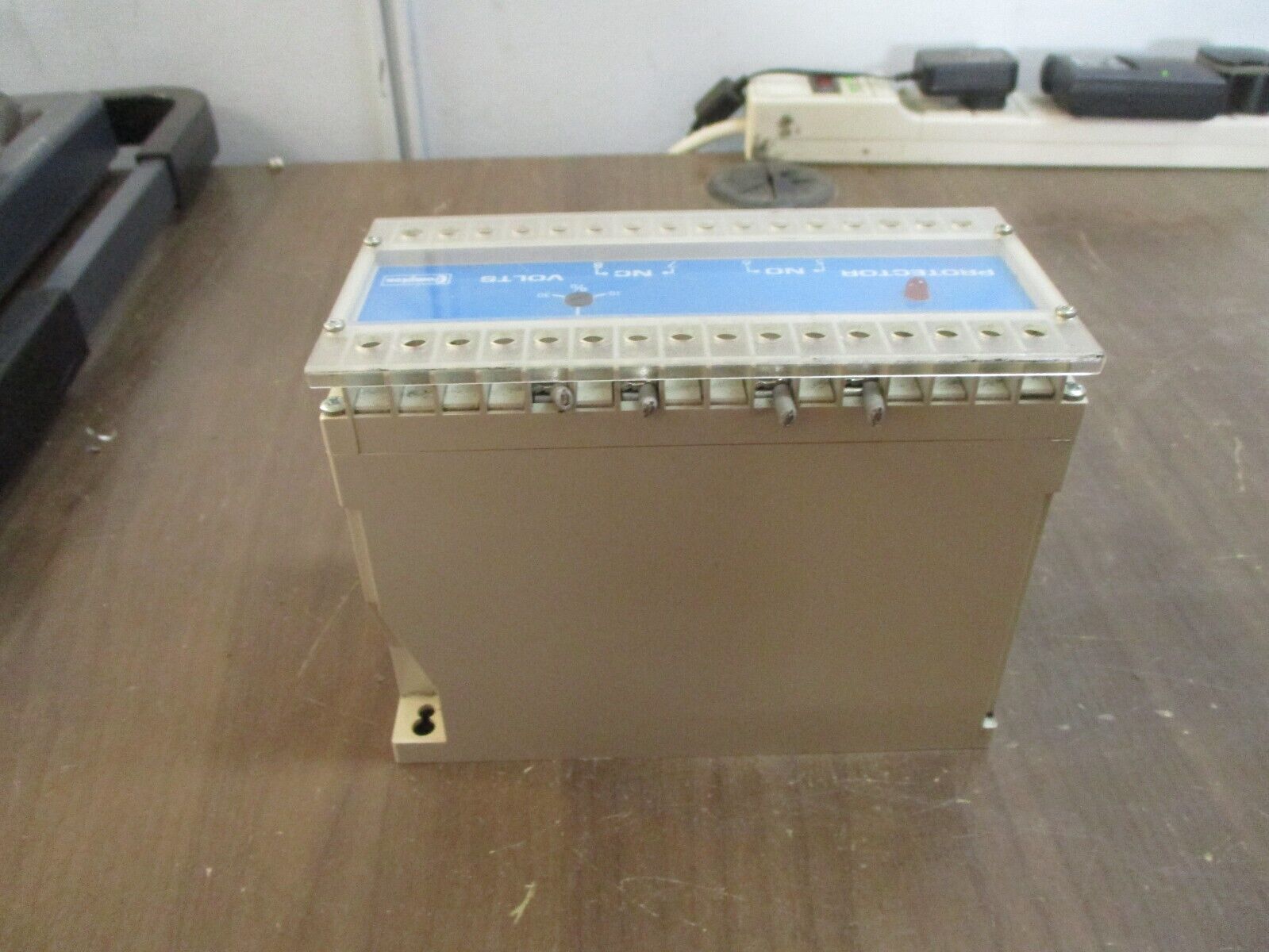 Crompton Protector Energize on Sync Relay 256-PLLU-PQBX-C6 120V 60Hz Used
