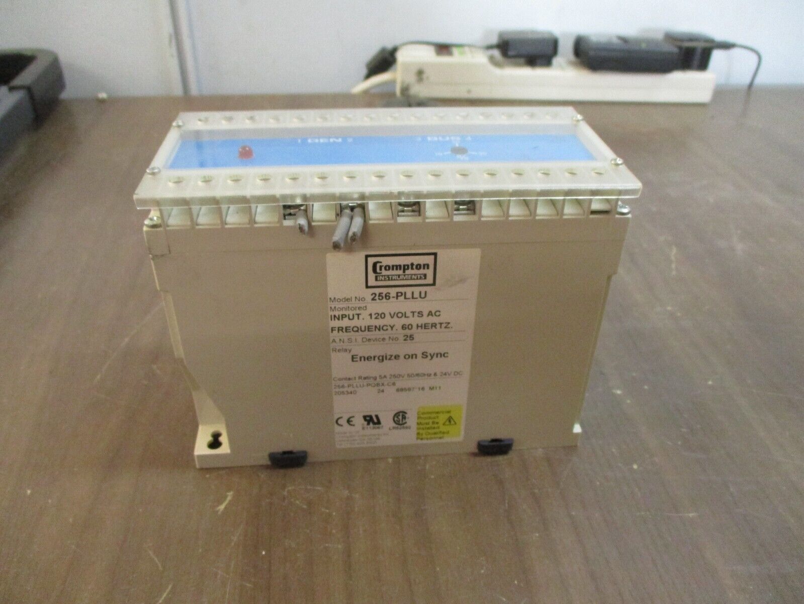 Crompton Protector Energize on Sync Relay 256-PLLU-PQBX-C6 120V 60Hz Used