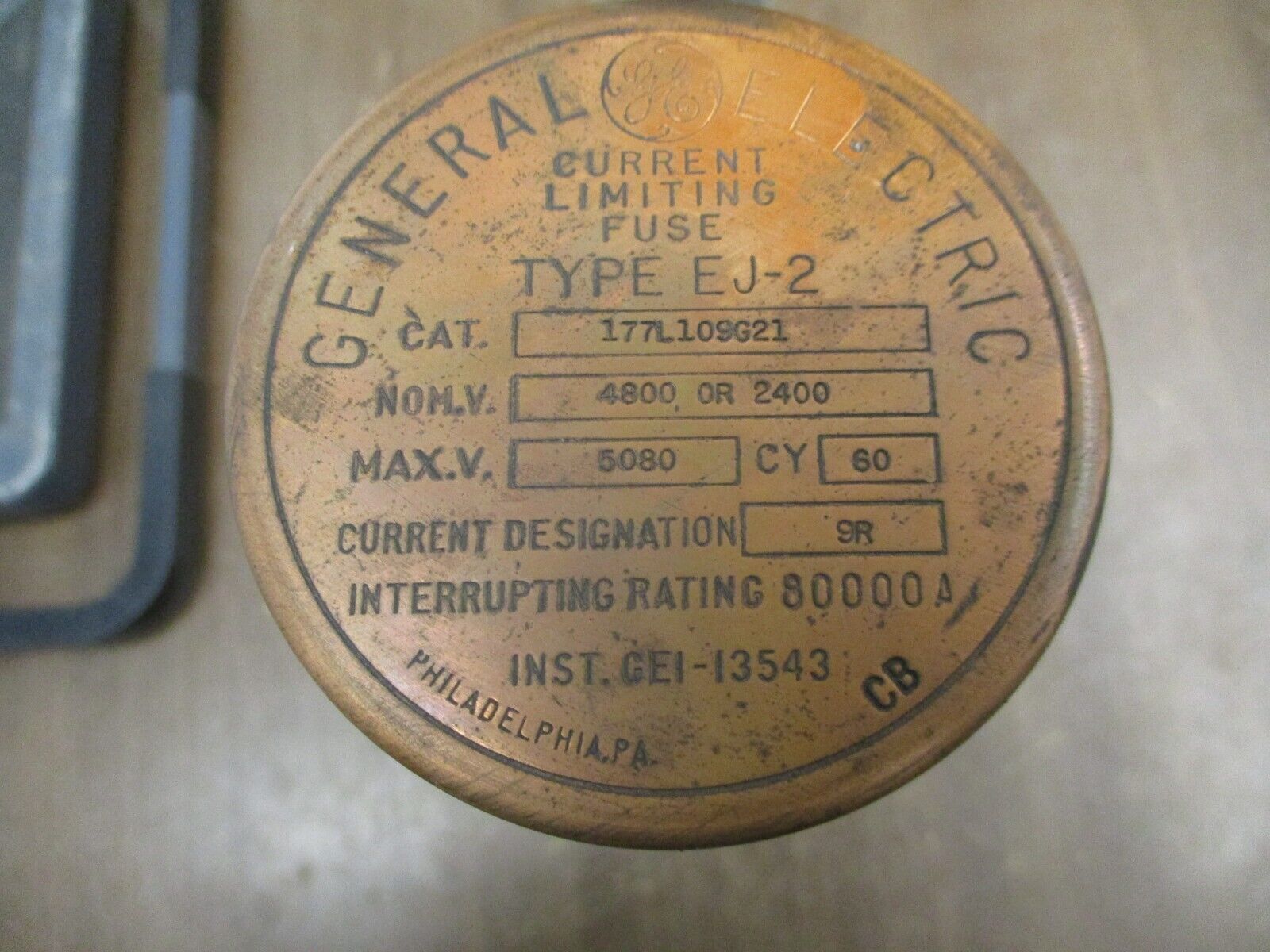 GE Type EJ-2 Fuse 177L109G21 Current: 9R 4.8/2.4kV 60Hz Used