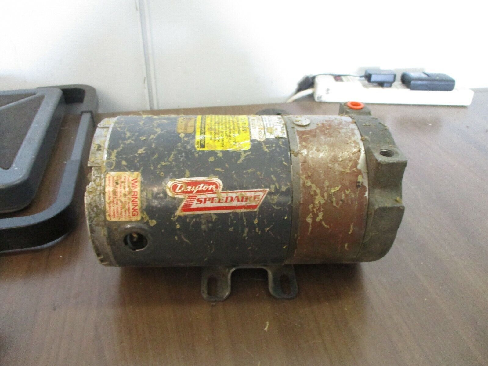 Dayton / GE Speedaire Compressor 5KH35GNI06CX 1/4HP 1800RPM 115V 1Ph Used