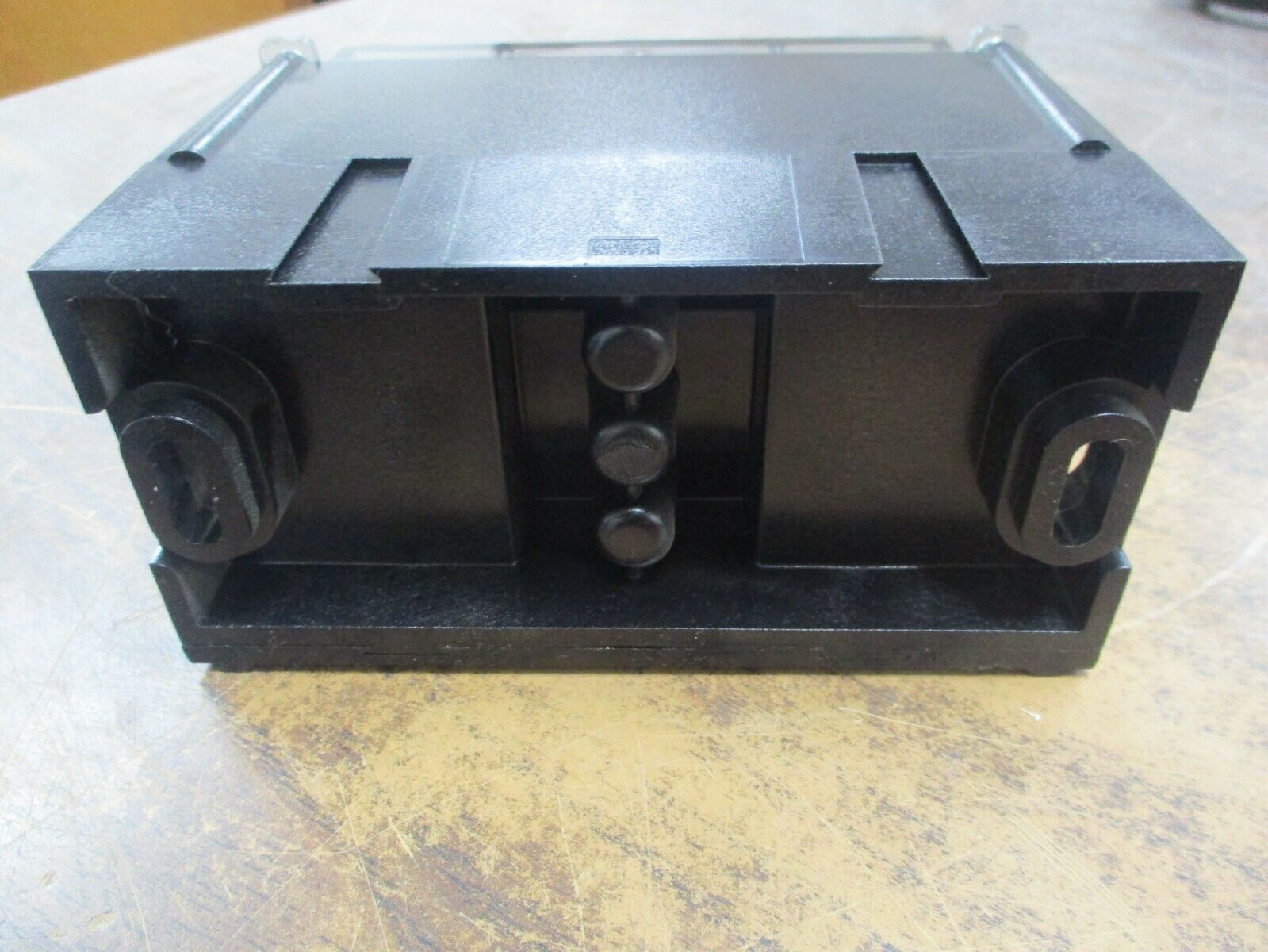Ferraz Shawmut Power Distribution Block 69601 600V 1P Used