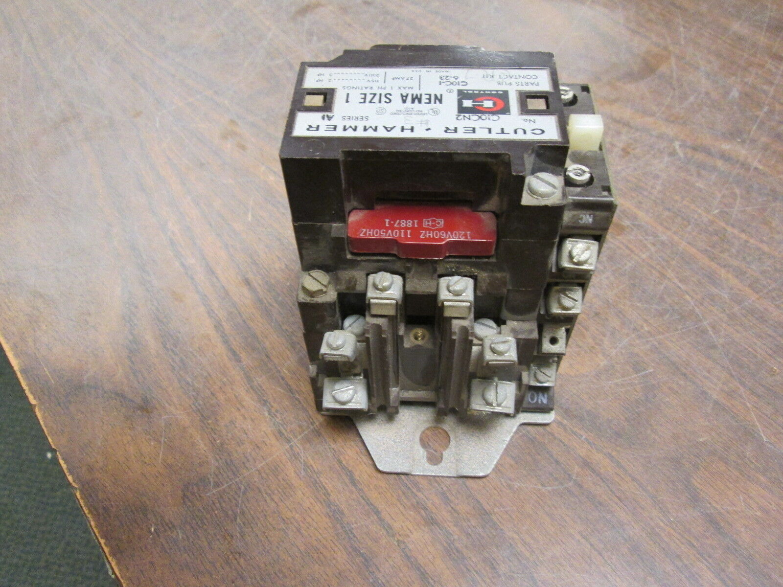 Cutler-Hammer Size 1 Contactor C10CN2 120V Coil 27A Used