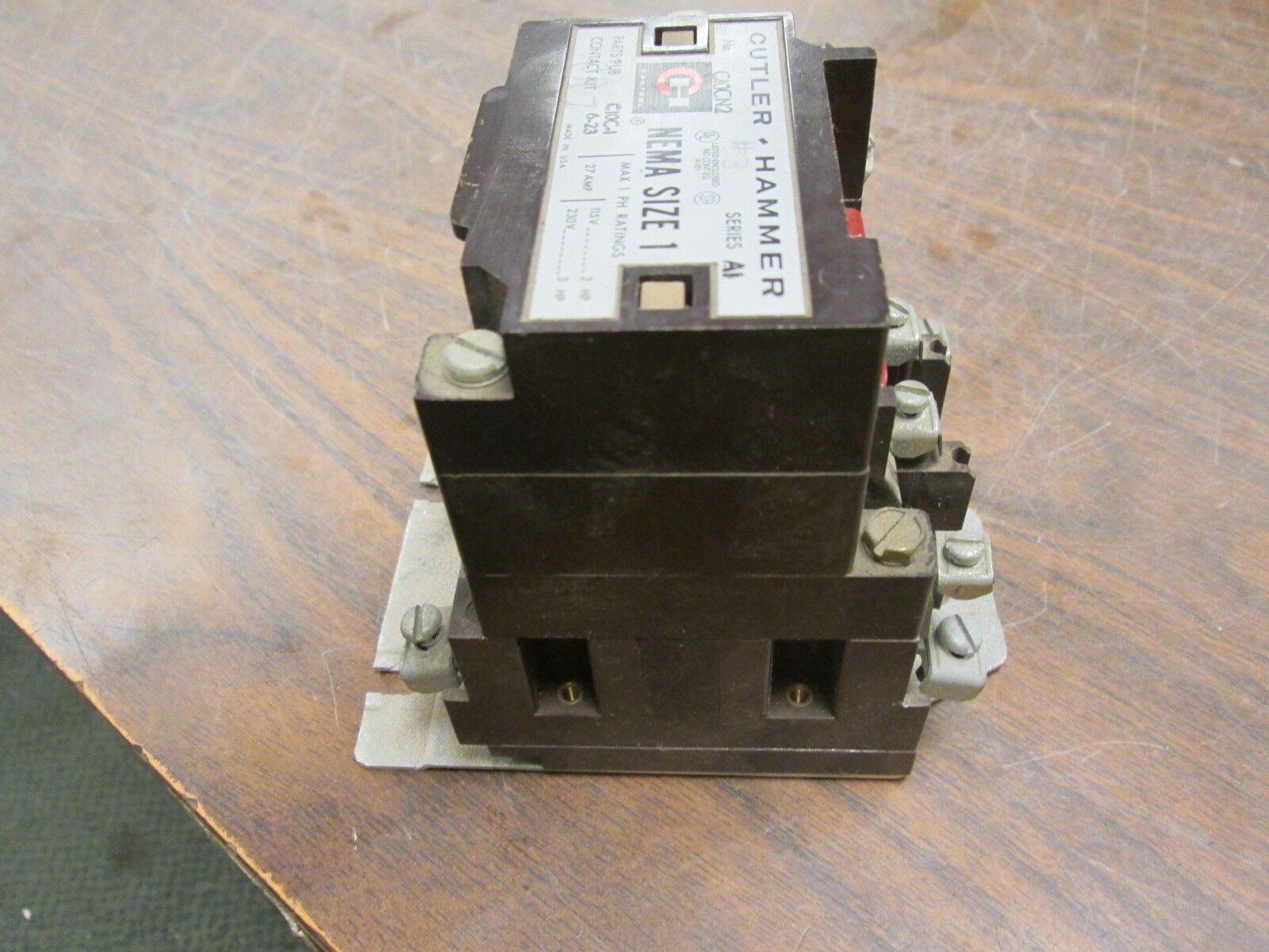 Cutler-Hammer Size 1 Contactor C10CN2 120V Coil 27A Used