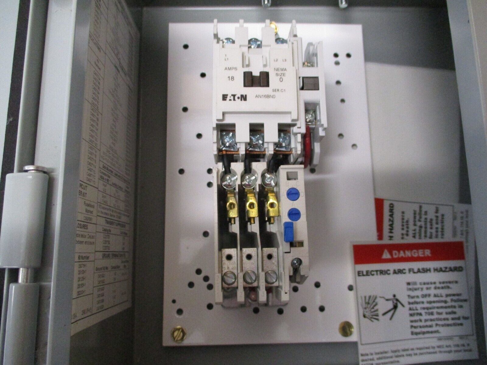 Eaton Enclosed Size 0 Starter ECN0502AAA Mods: 84-28842-1 120V Coil New Surplus