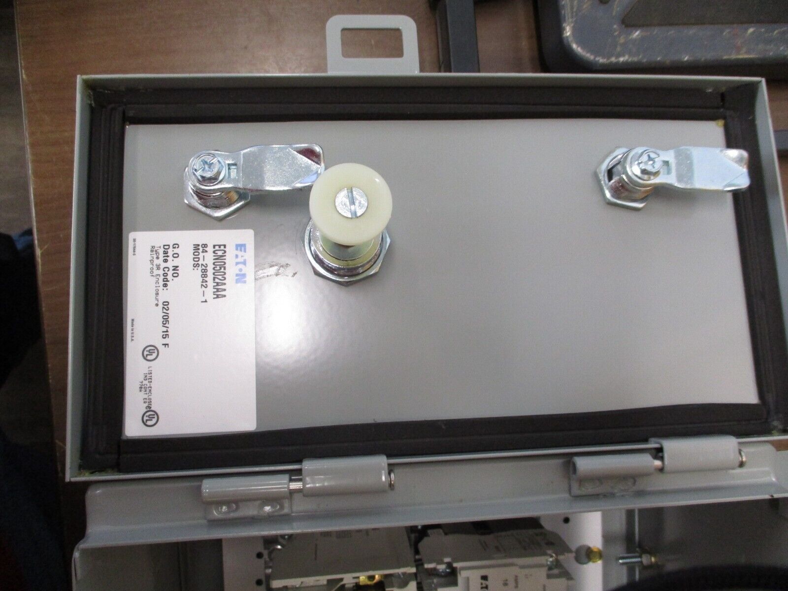 Eaton Enclosed Size 0 Starter ECN0502AAA Mods: 84-28842-1 120V Coil New Surplus