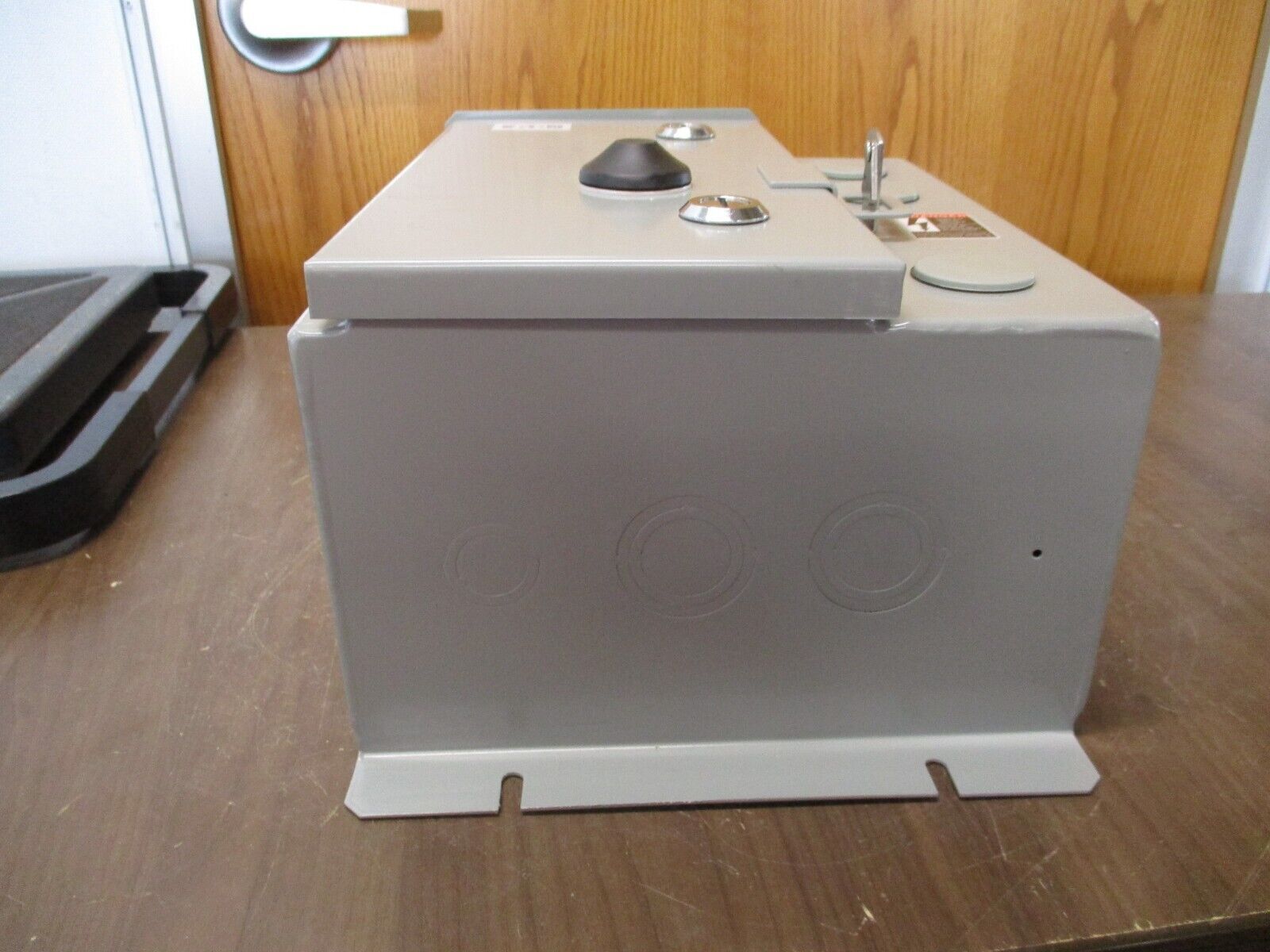 Eaton Enclosed Size 0 Starter ECN0502AAA Mods: 84-28842-1 120V Coil New Surplus