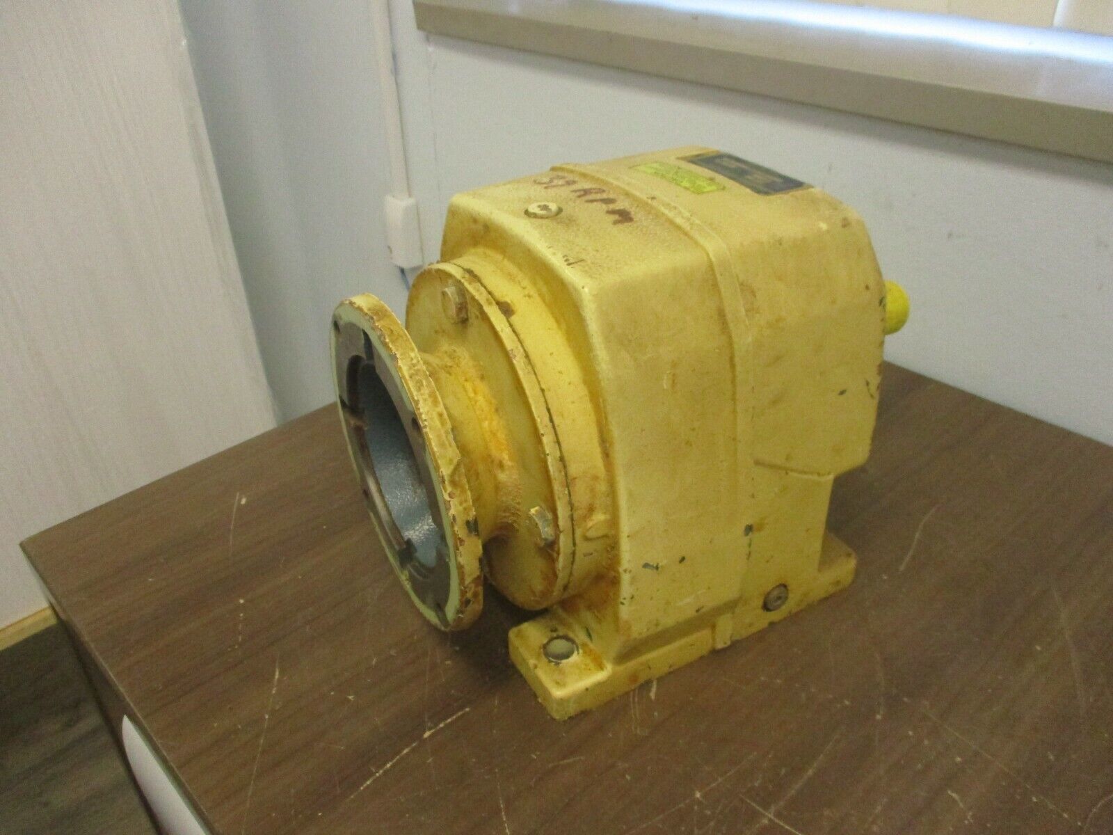 Boston Gear 800 Series Helical Gear Drive F862A-45S-B5 Ratio:45 2.010HP In Used