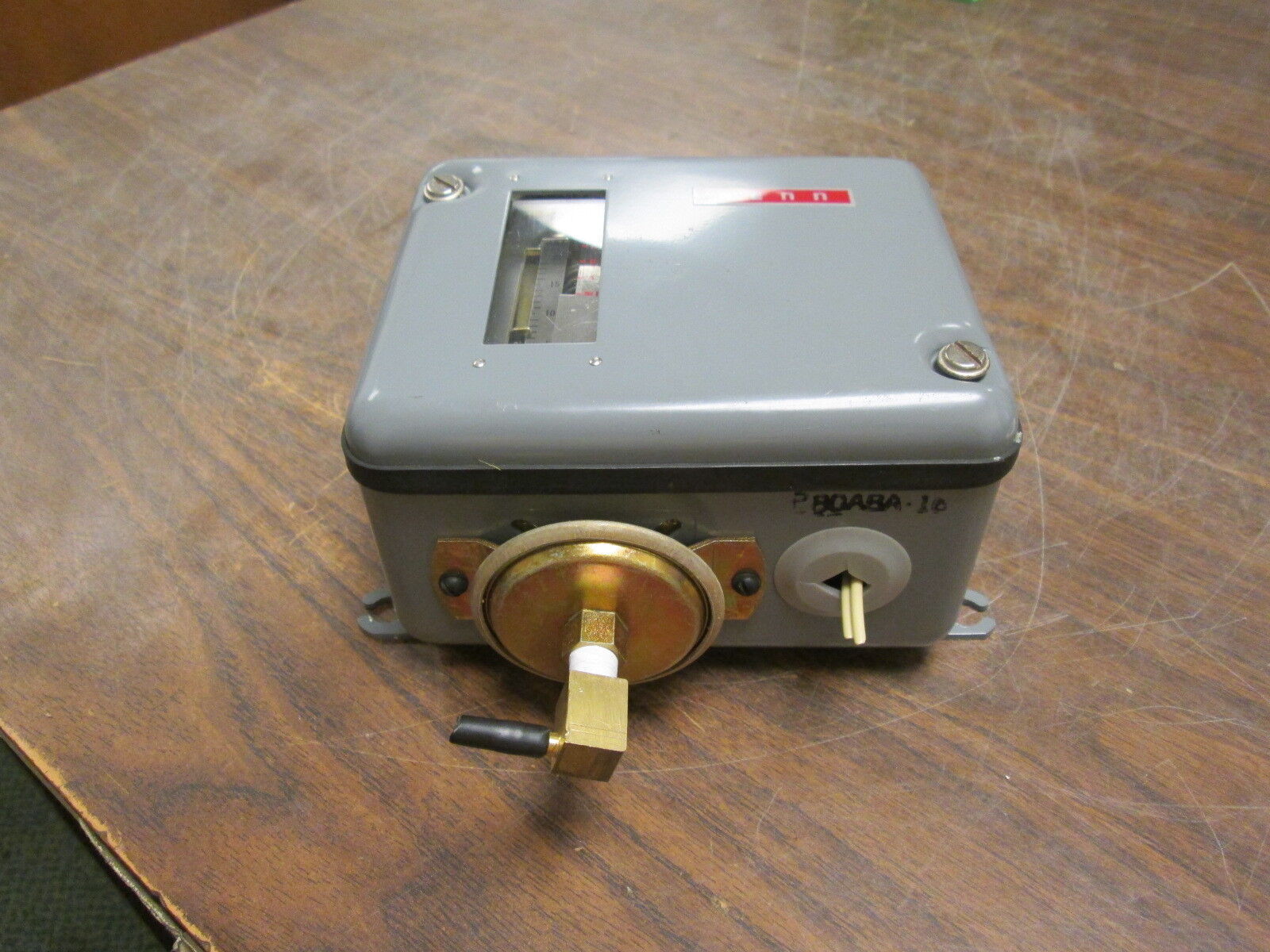 Johnson Controls Pressure Switch P80ABA-16 24VAC Used