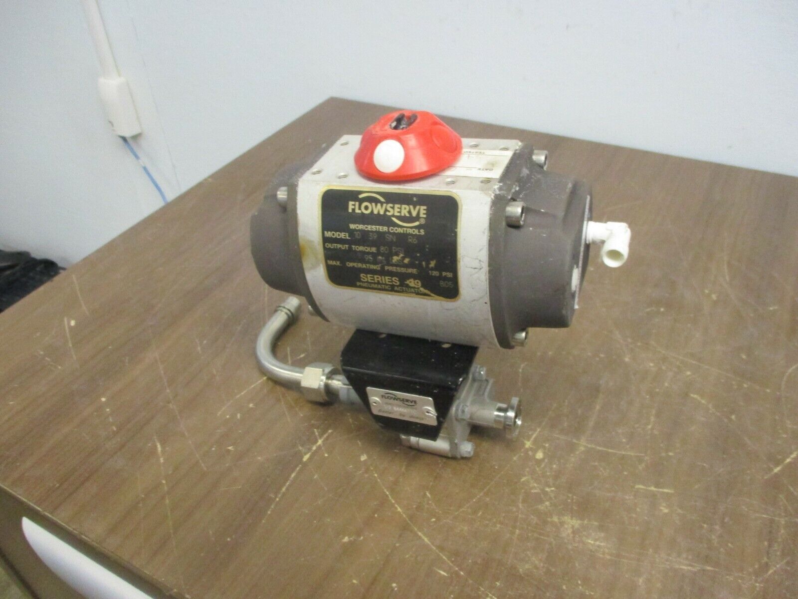 Flowserve Series 39 Pneumatic Actuator w/ Valve 10 39 SN R6 Max Pressure: 120PSI