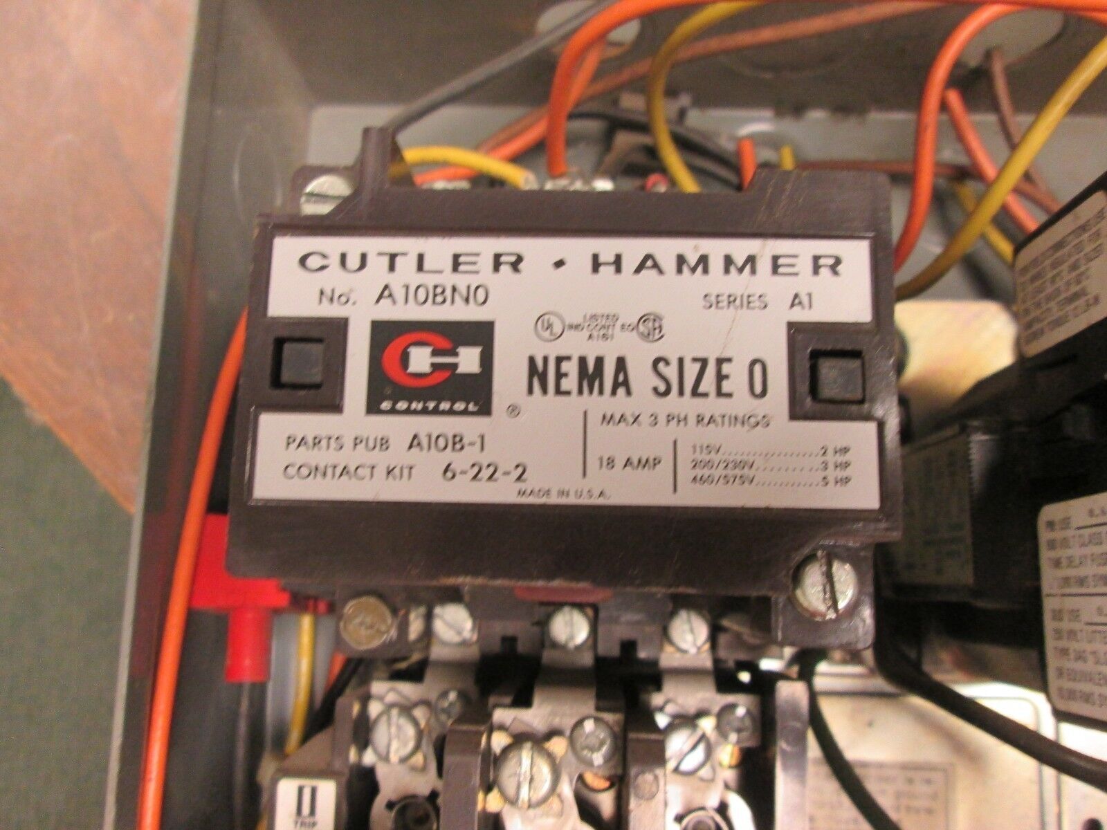 Cutler-Hammer Enclosed Starter A10BN0 Size 0 120V Coil Used