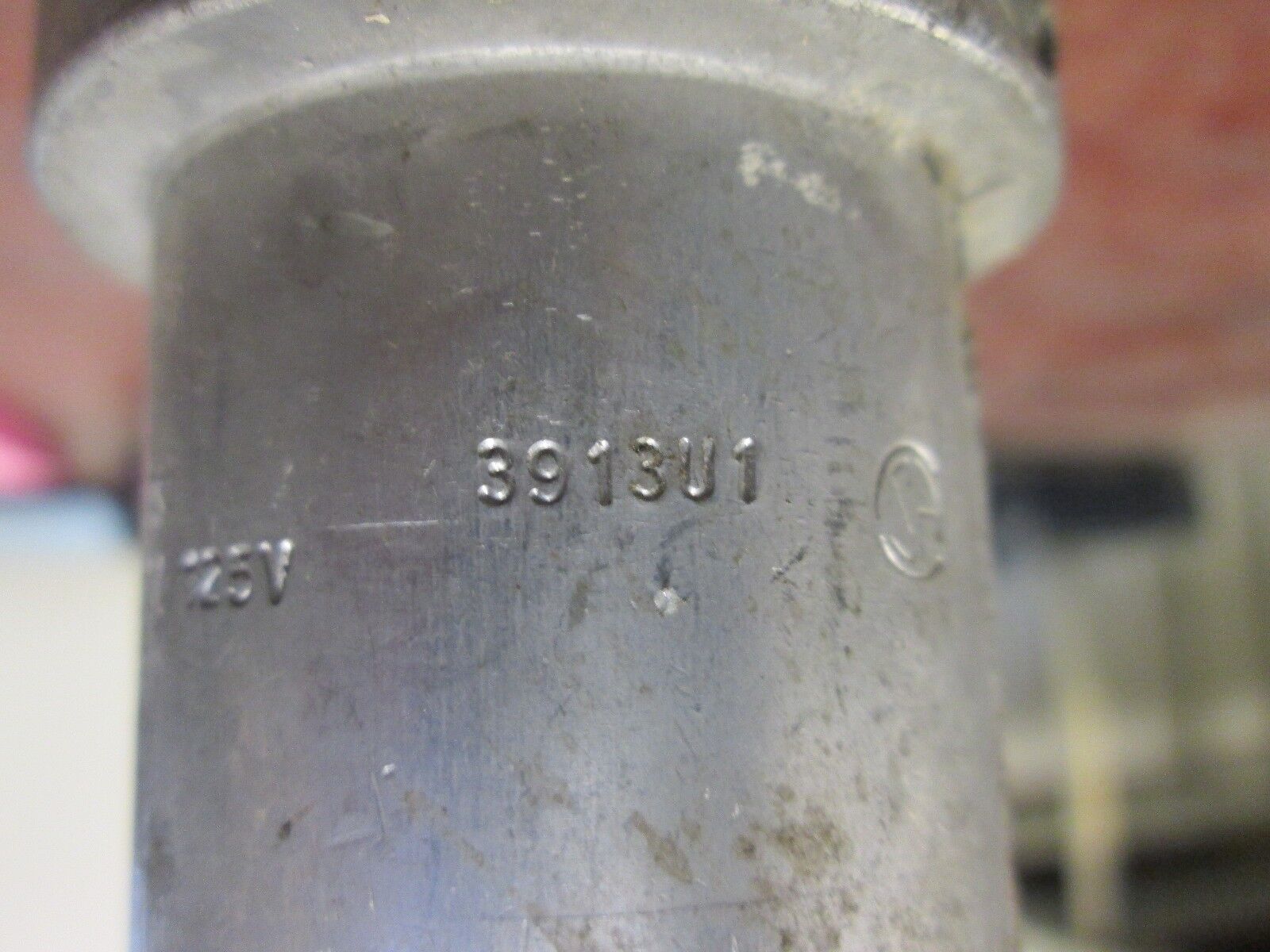 Russellstoll Connector 3913U1 20A 125V 3W Used